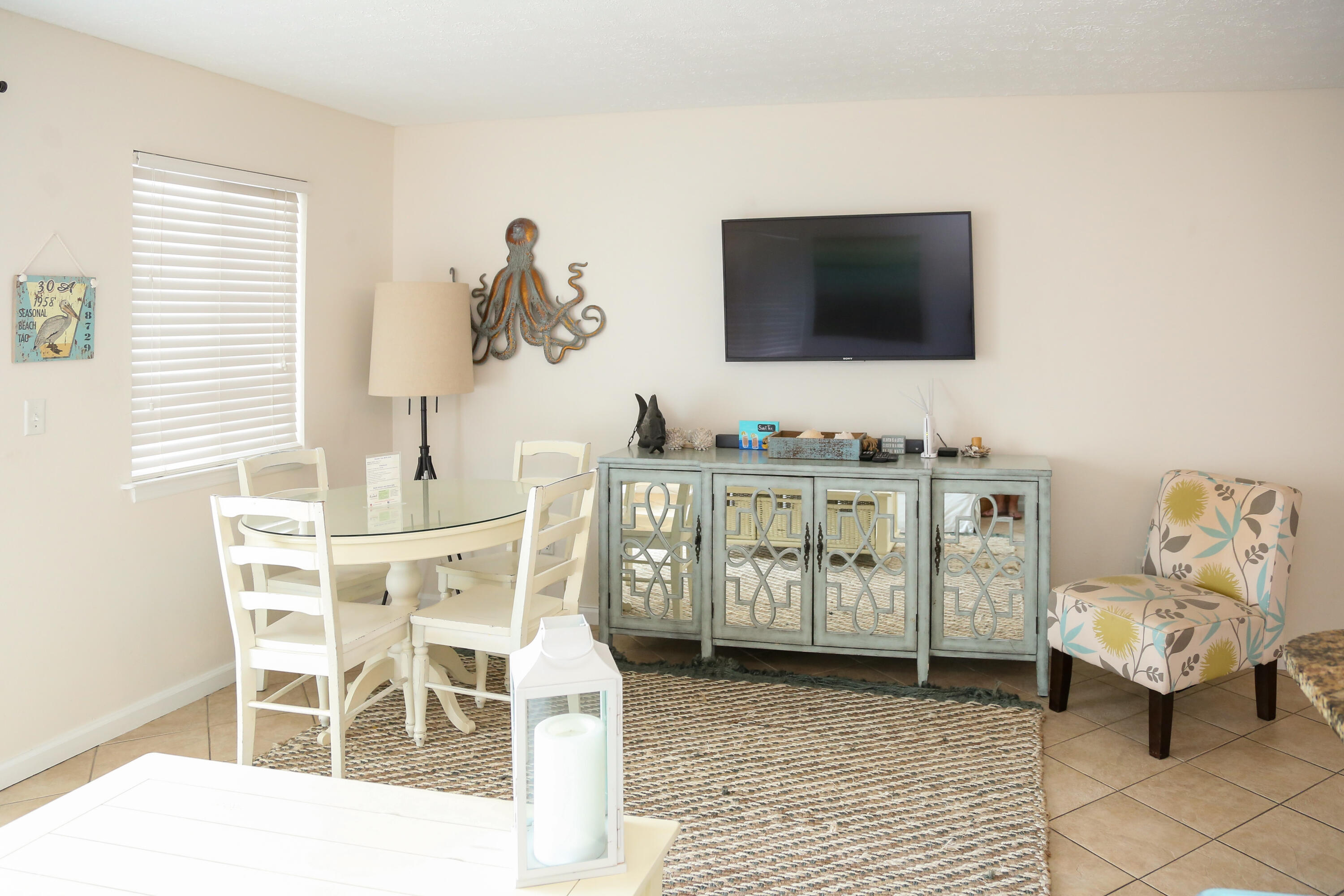 LEEWARD CONDO 2 - Residential