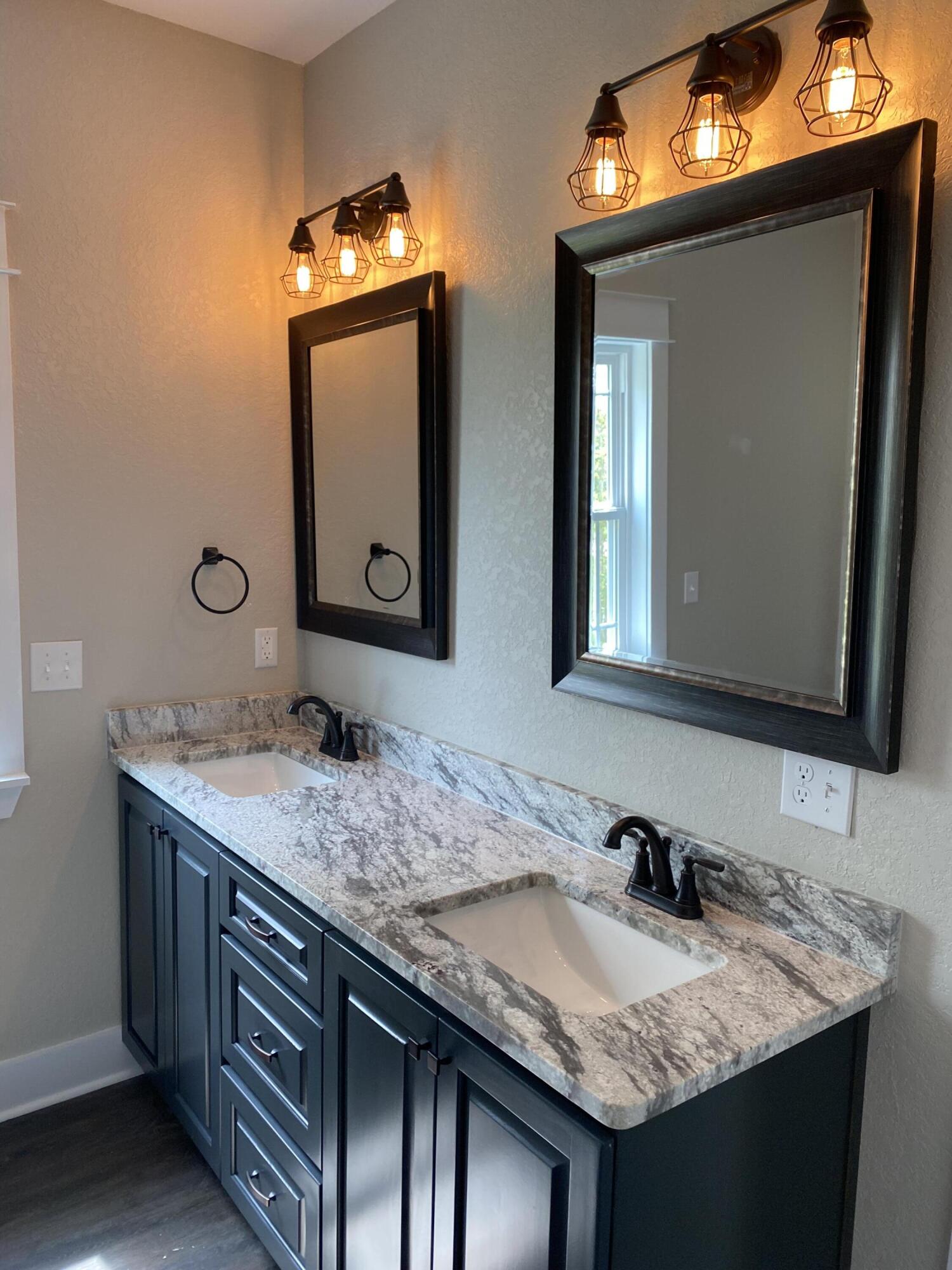 HUNTERS CREEK - Residential