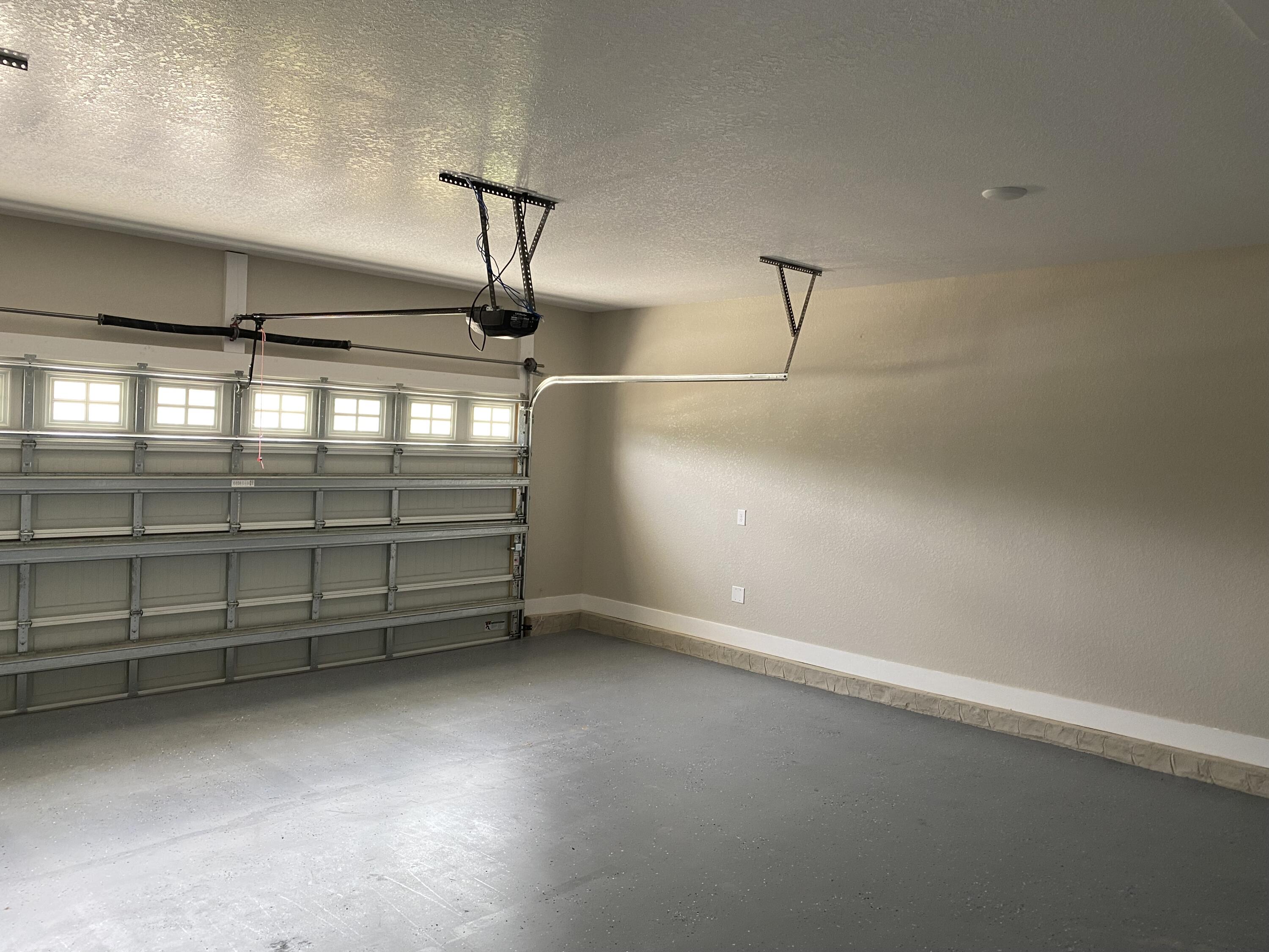 HUNTERS CREEK - Residential