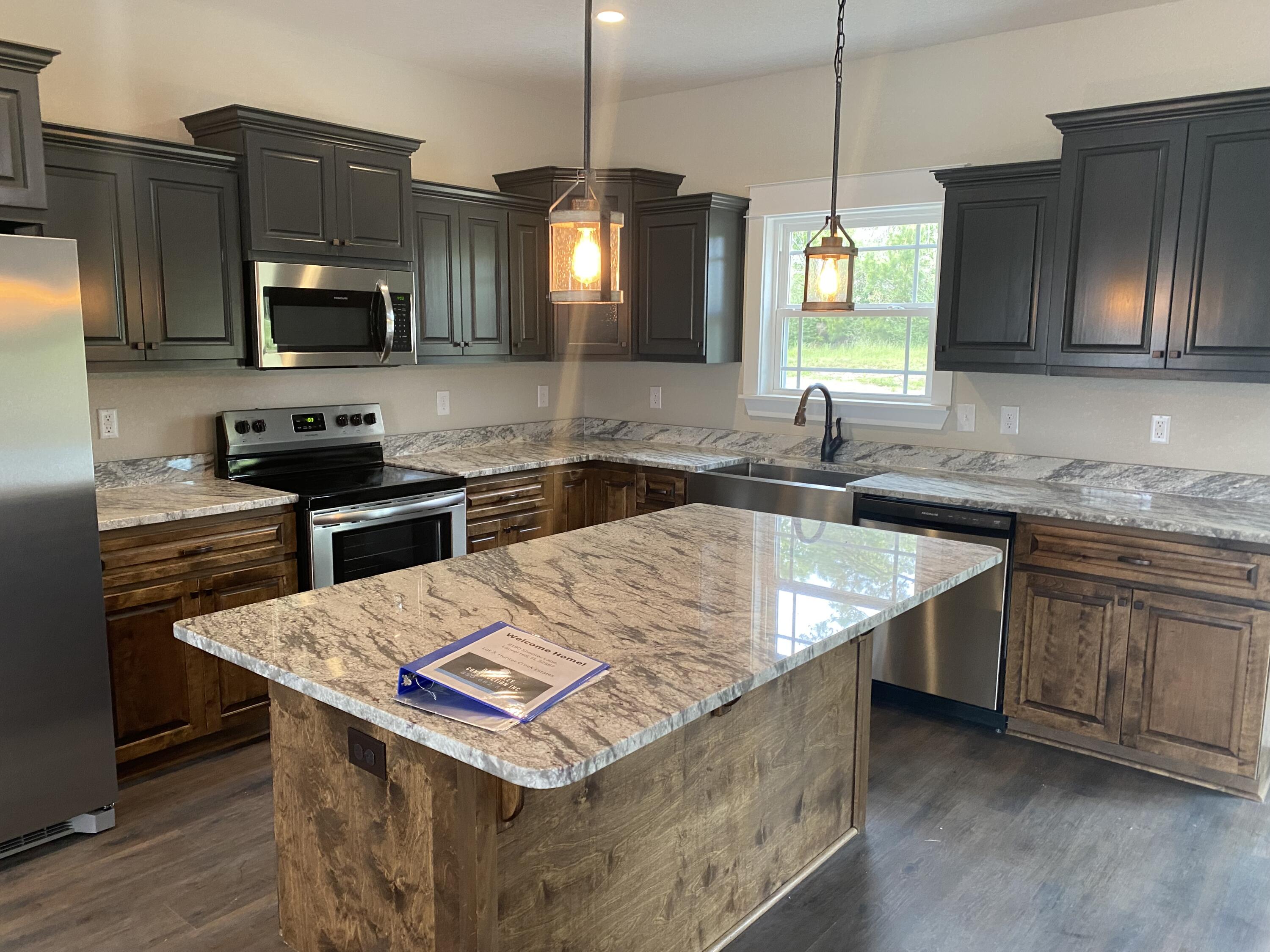 HUNTERS CREEK - Residential