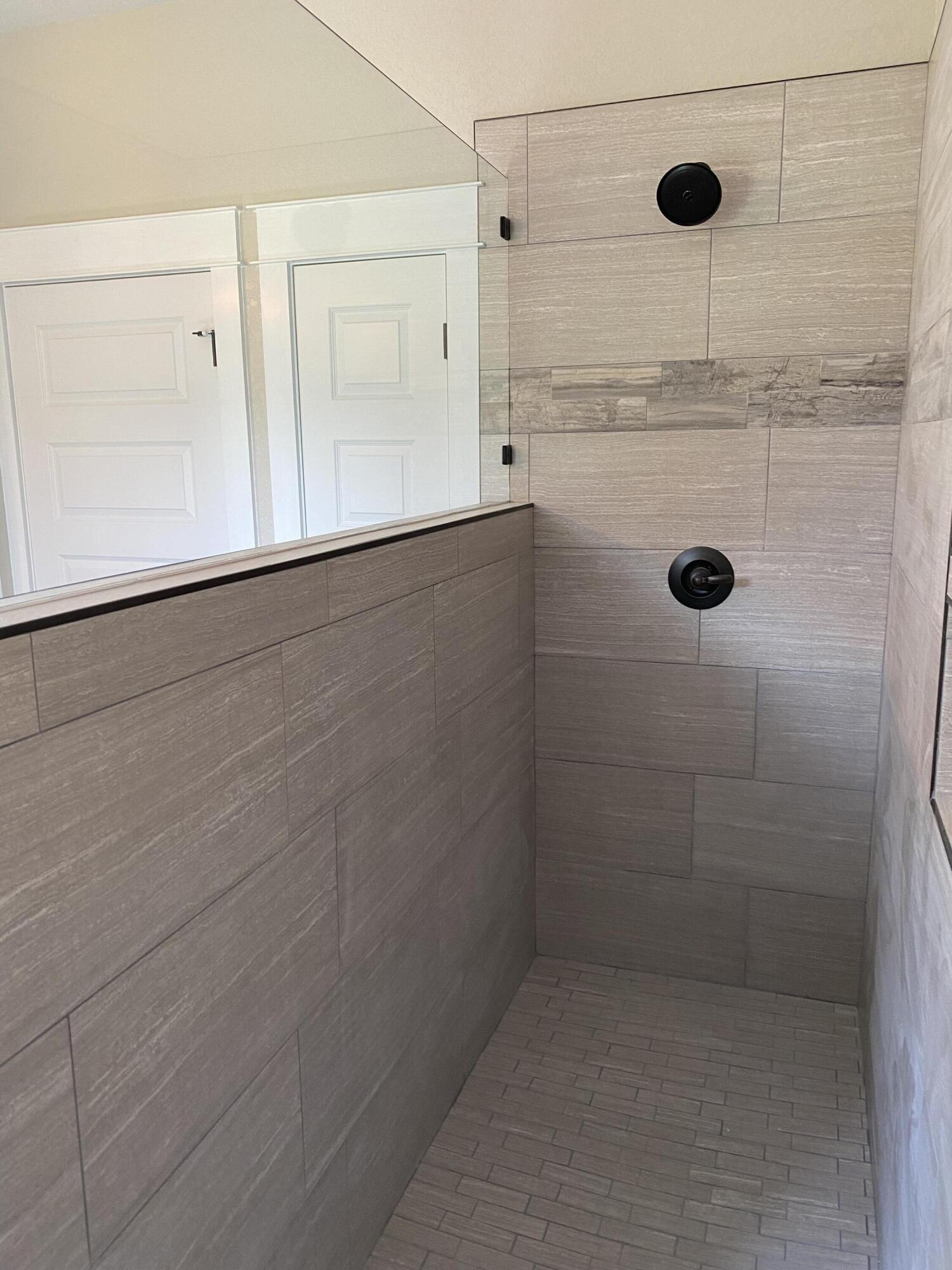 HUNTERS CREEK - Residential