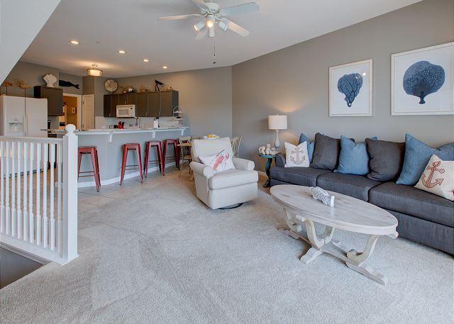 BEACH POINTE T/H - Residential