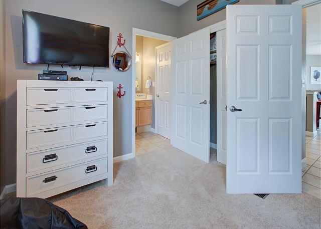 BEACH POINTE T/H - Residential