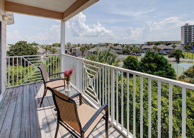 BEACH POINTE T/H - Residential