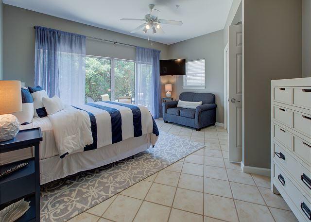 BEACH POINTE T/H - Residential