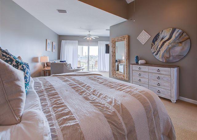 BEACH POINTE T/H - Residential