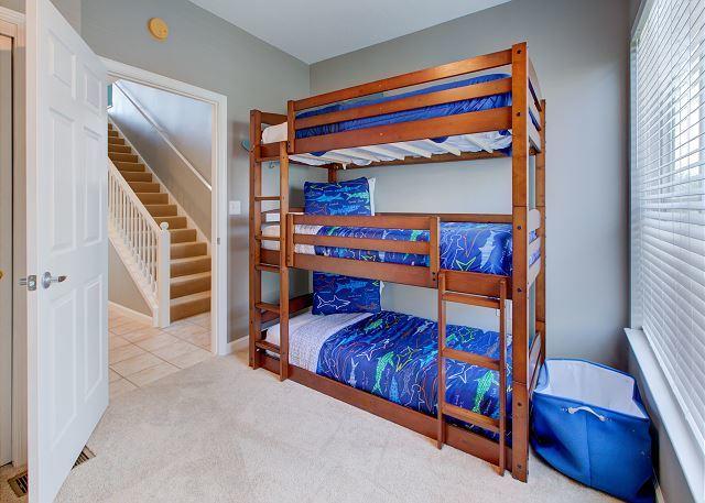 BEACH POINTE T/H - Residential