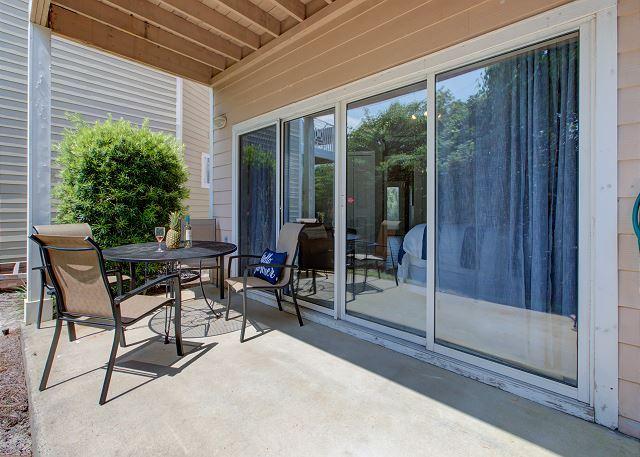 BEACH POINTE T/H - Residential