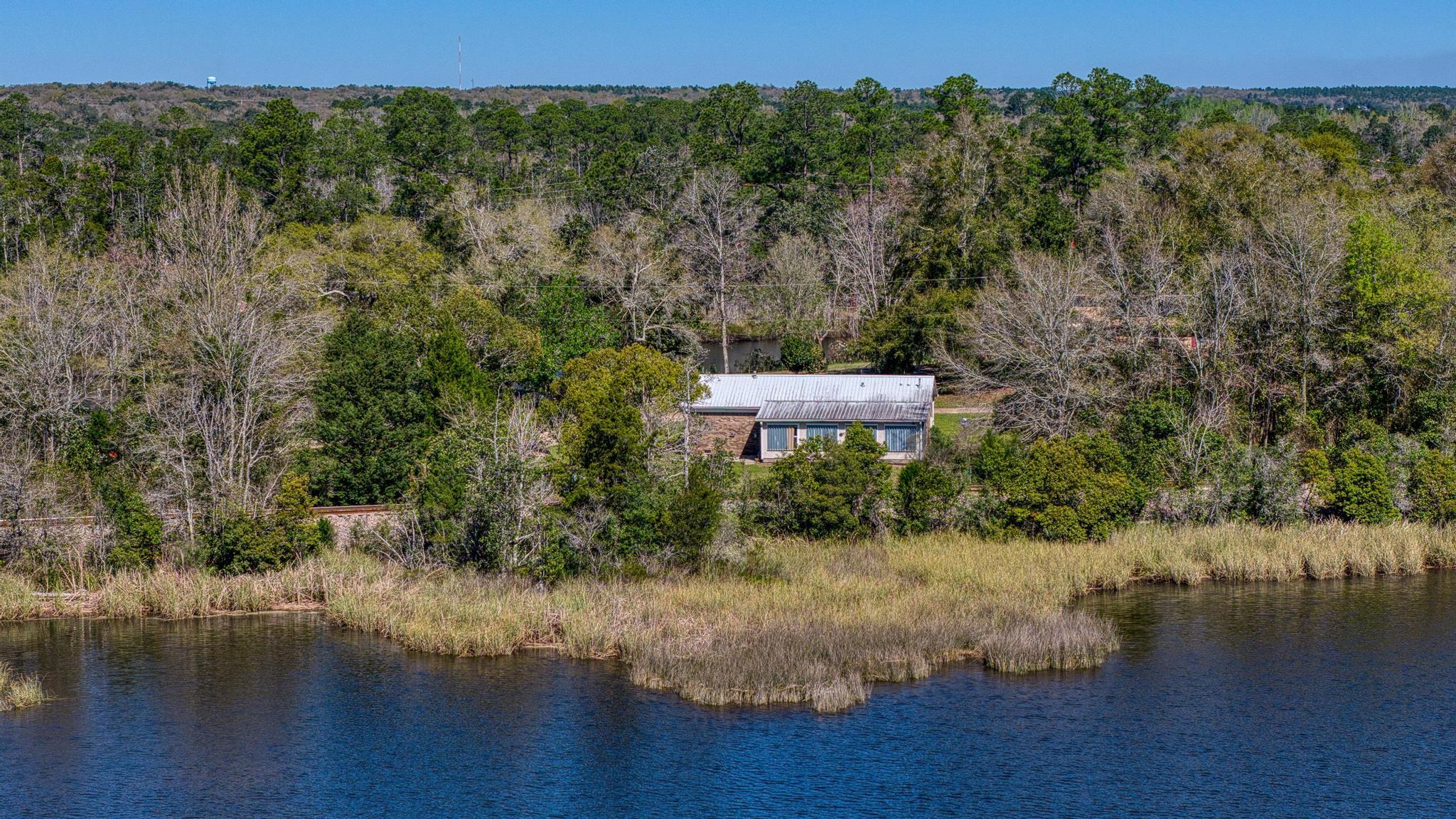 MILTON COURTS - Residential