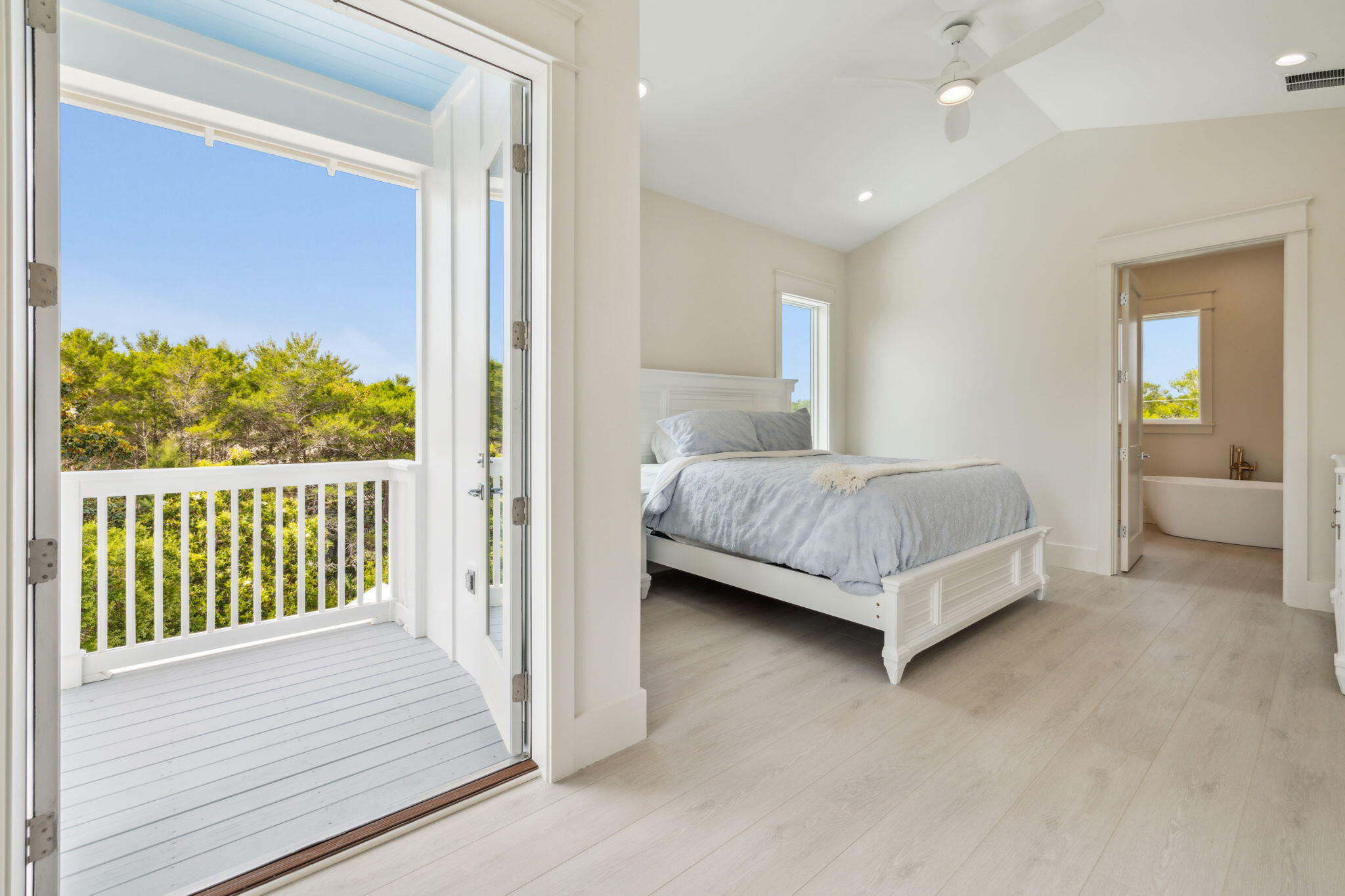 EASTERN LAKE S/D - Residential