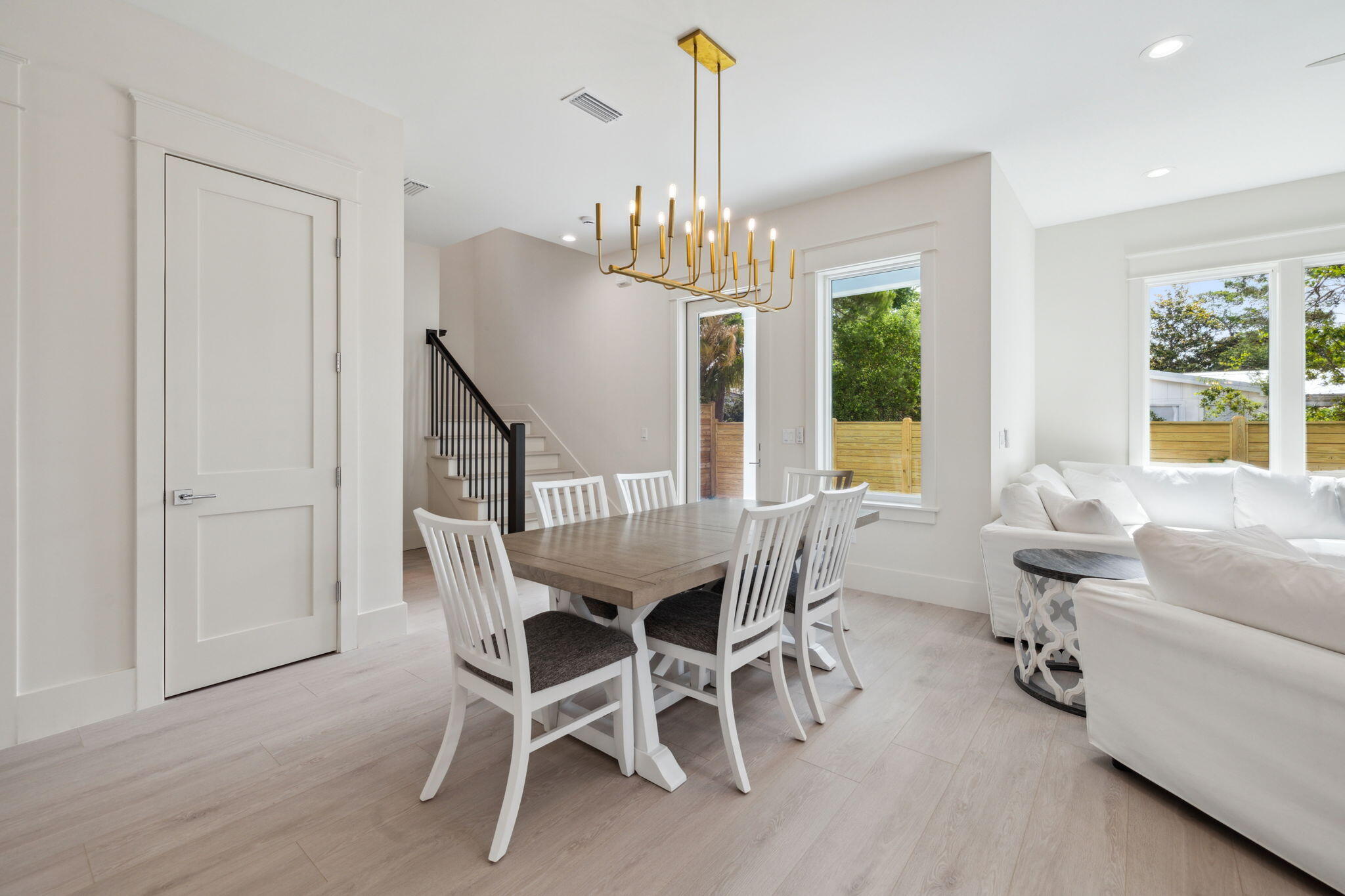 EASTERN LAKE S/D - Residential