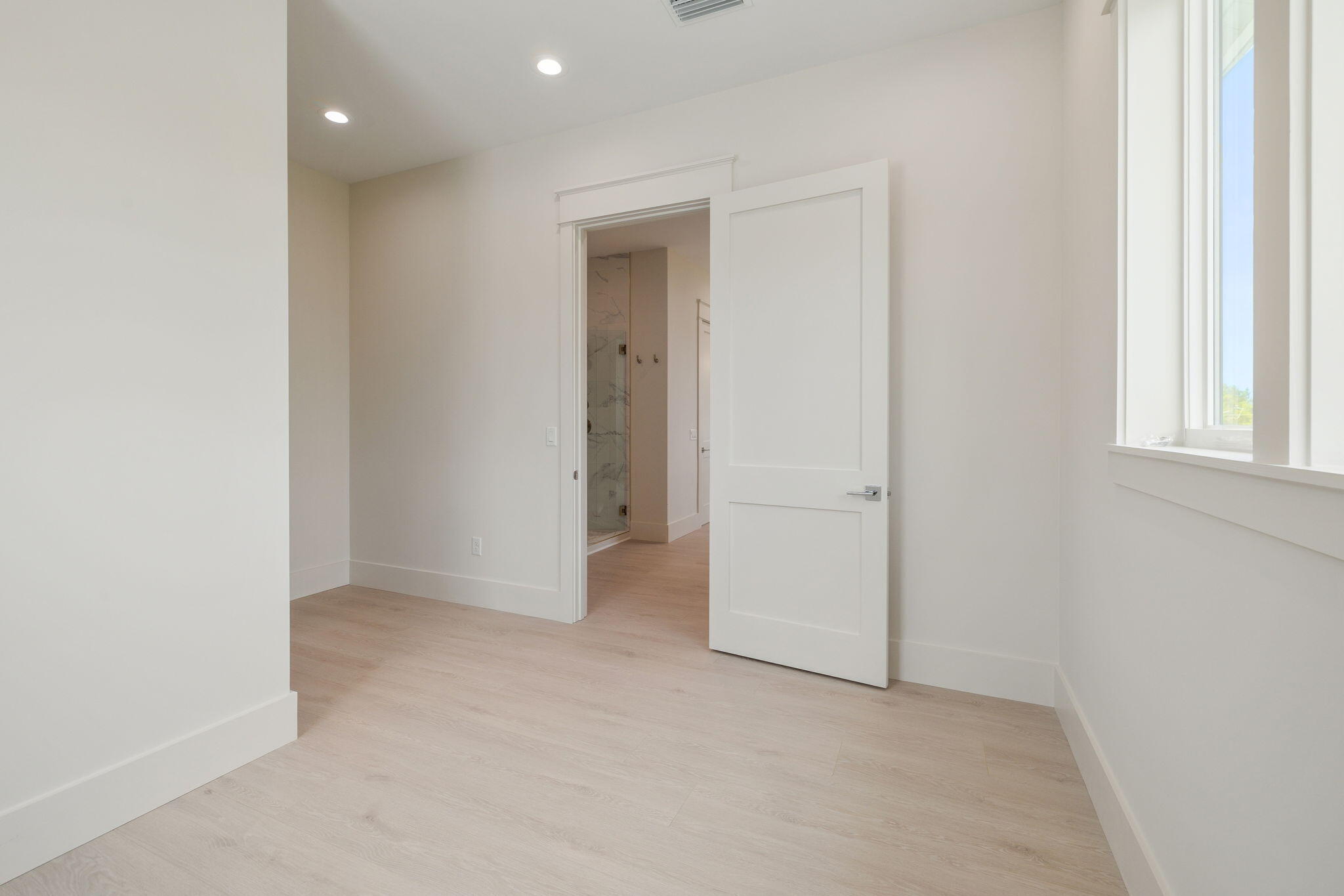 EASTERN LAKE S/D - Residential