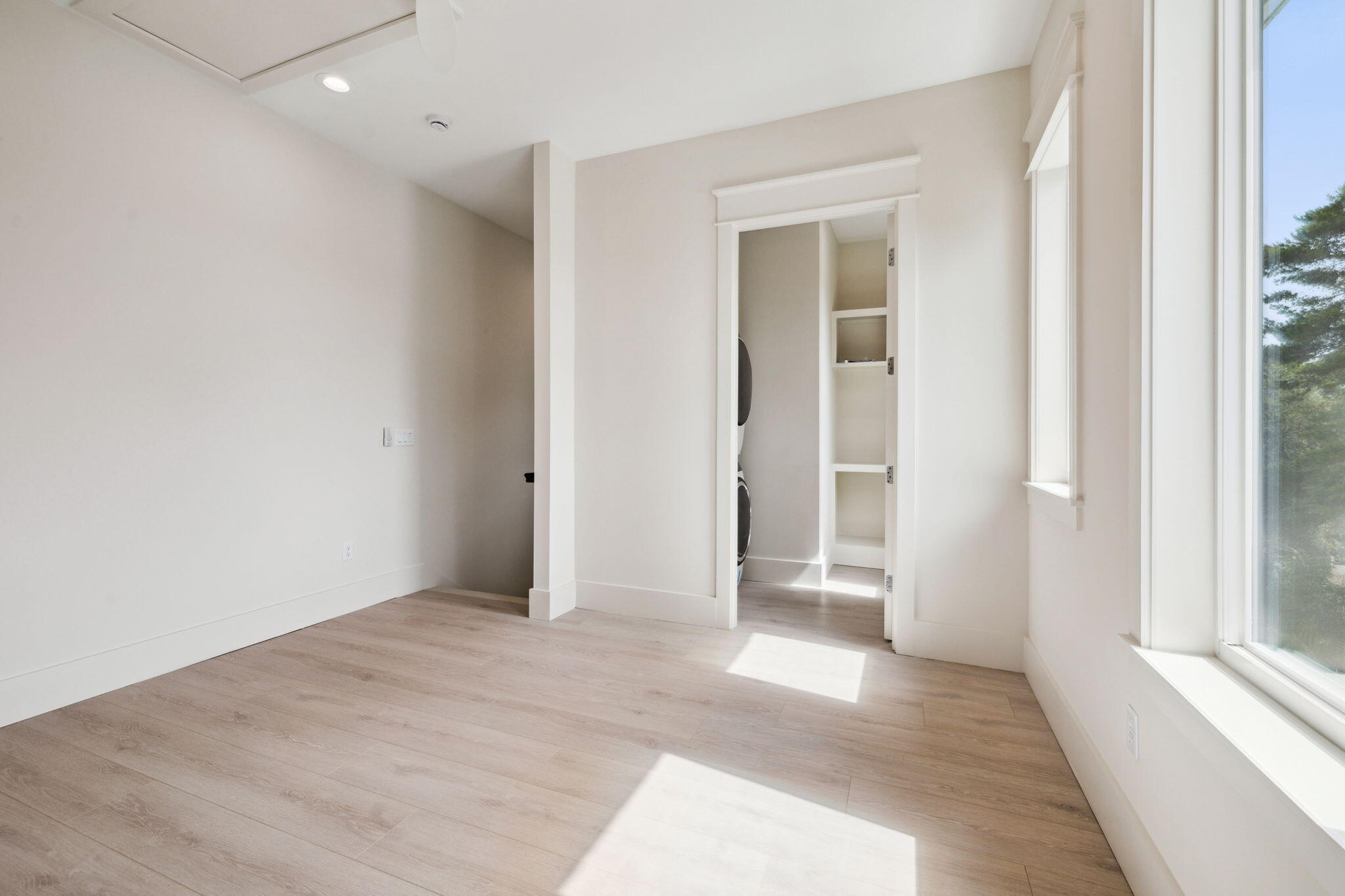 EASTERN LAKE S/D - Residential