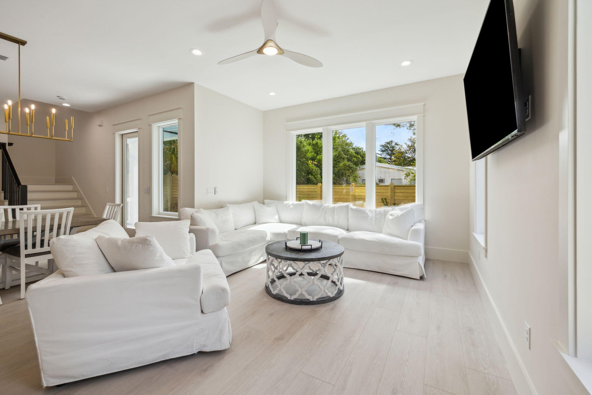 EASTERN LAKE S/D - Residential