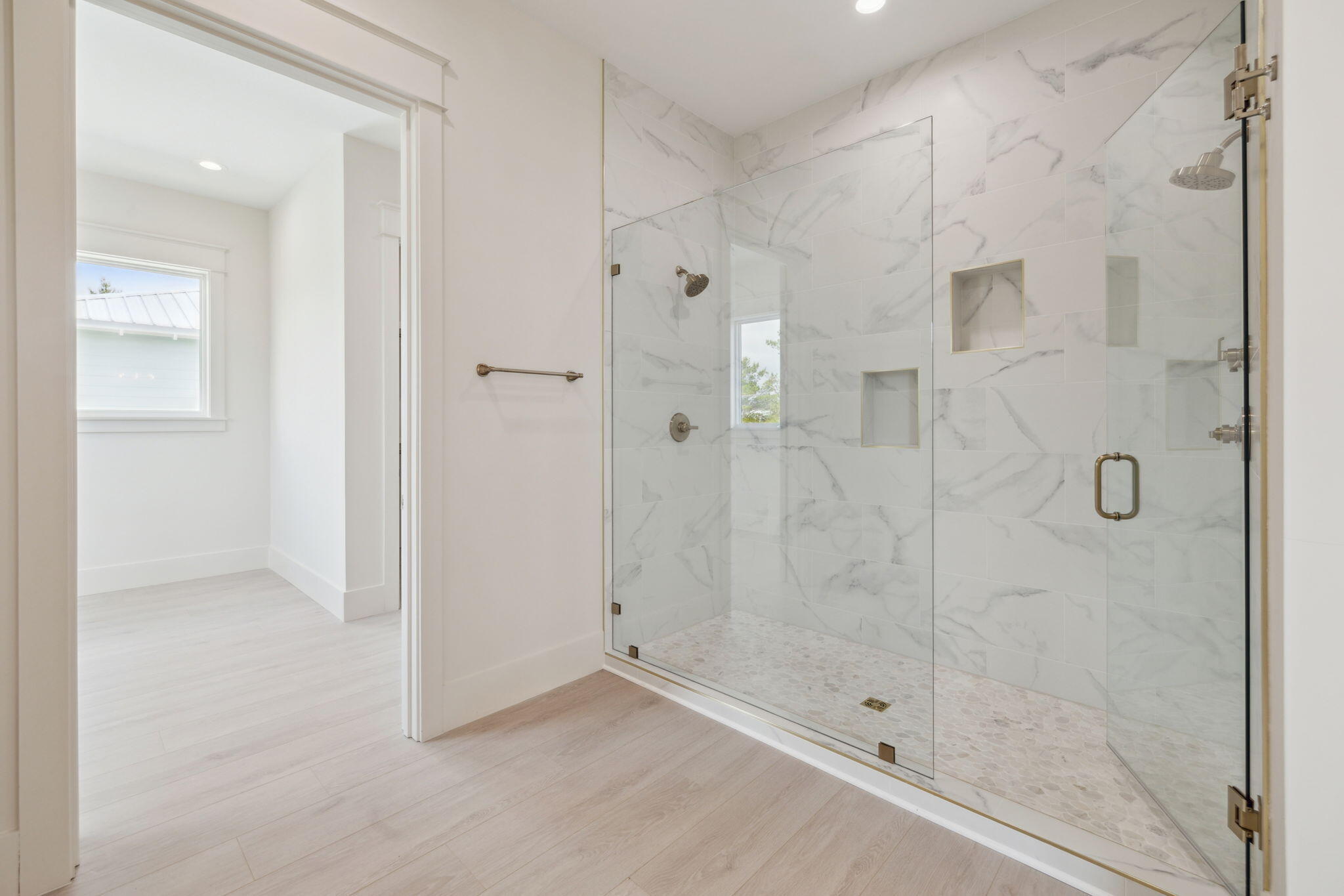 EASTERN LAKE S/D - Residential