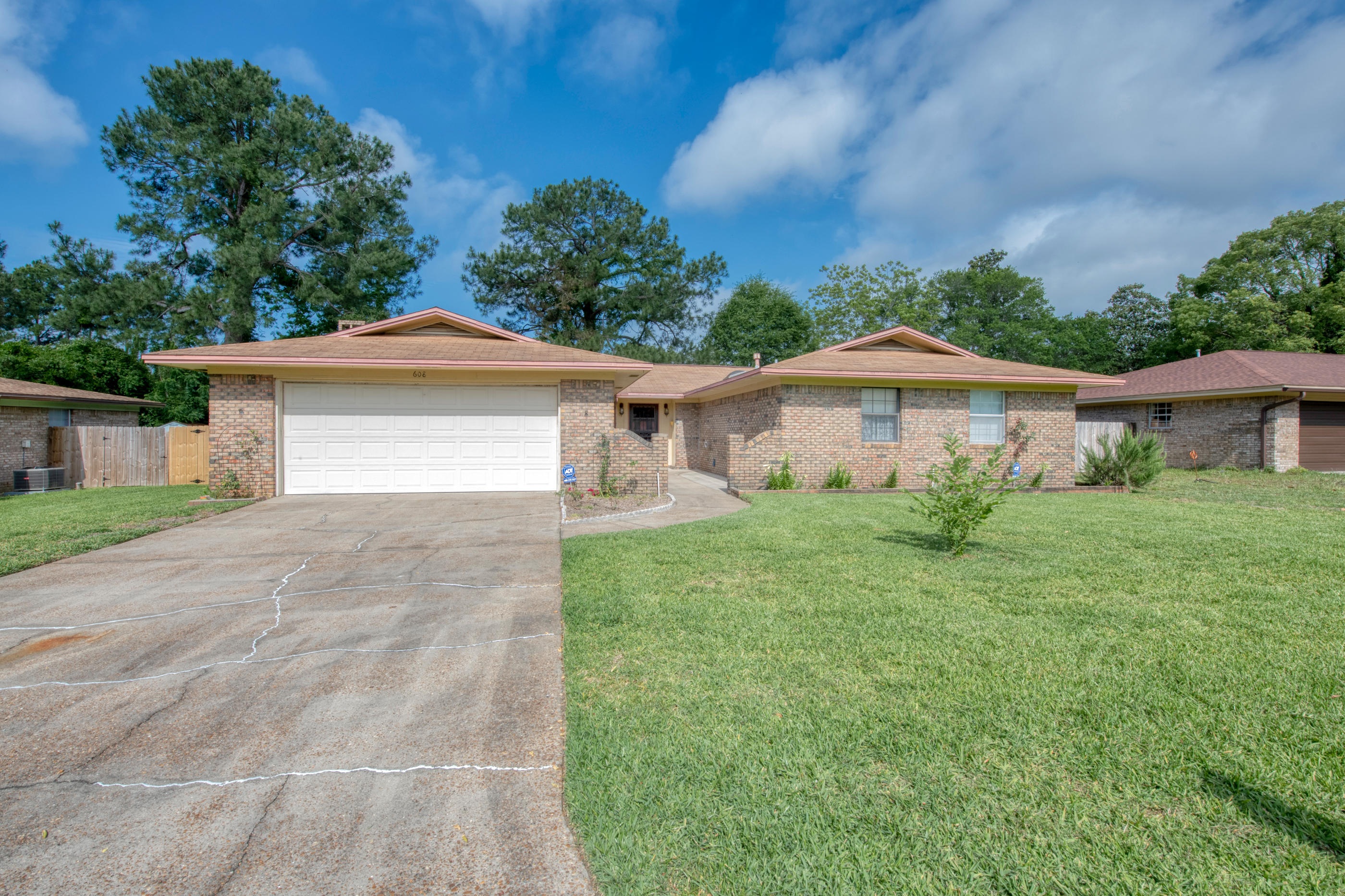 CHATEAUGUAY - Residential