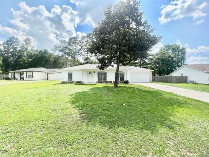 Available July 23rd!This home has 3 bedroom and 2 bathrooms! Coming in the front door, you are met with a spacious living room with vaulted ceilings! To the right is the master that features a bay window, en-suite with a standing shower, and walk in closet! The eat in kitchen has tile floors, neutral cabinets, white countertops, and stainless steel appliances! Off the kitchen is a laundry room with wash/dryer in as is condition! The second and third bedrooms are spacious and the second bathroom which features a shower/tub combo! Has a large florida room! Backyard is NOT fully fenced! **All pets are registered via pet screening, and all assistance animals are verified through the same screening process.**

**Carpet cleaning (if applicable) & Admin Fee charged **

Tenant to verify all data. Please contact Sound Choice Real Estate to schedule a showing- 850-389-8533.

***Approval is based on several factors as follows***
- Rental History and Verification
- Employment History and Verification
- Credit History
- Criminal Background & Terrorist Database Check
- Pet Verification