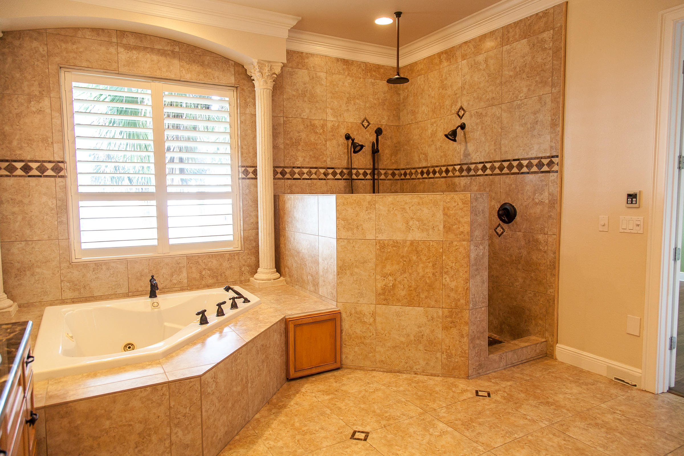 RAINTREE ESTATES - Residential