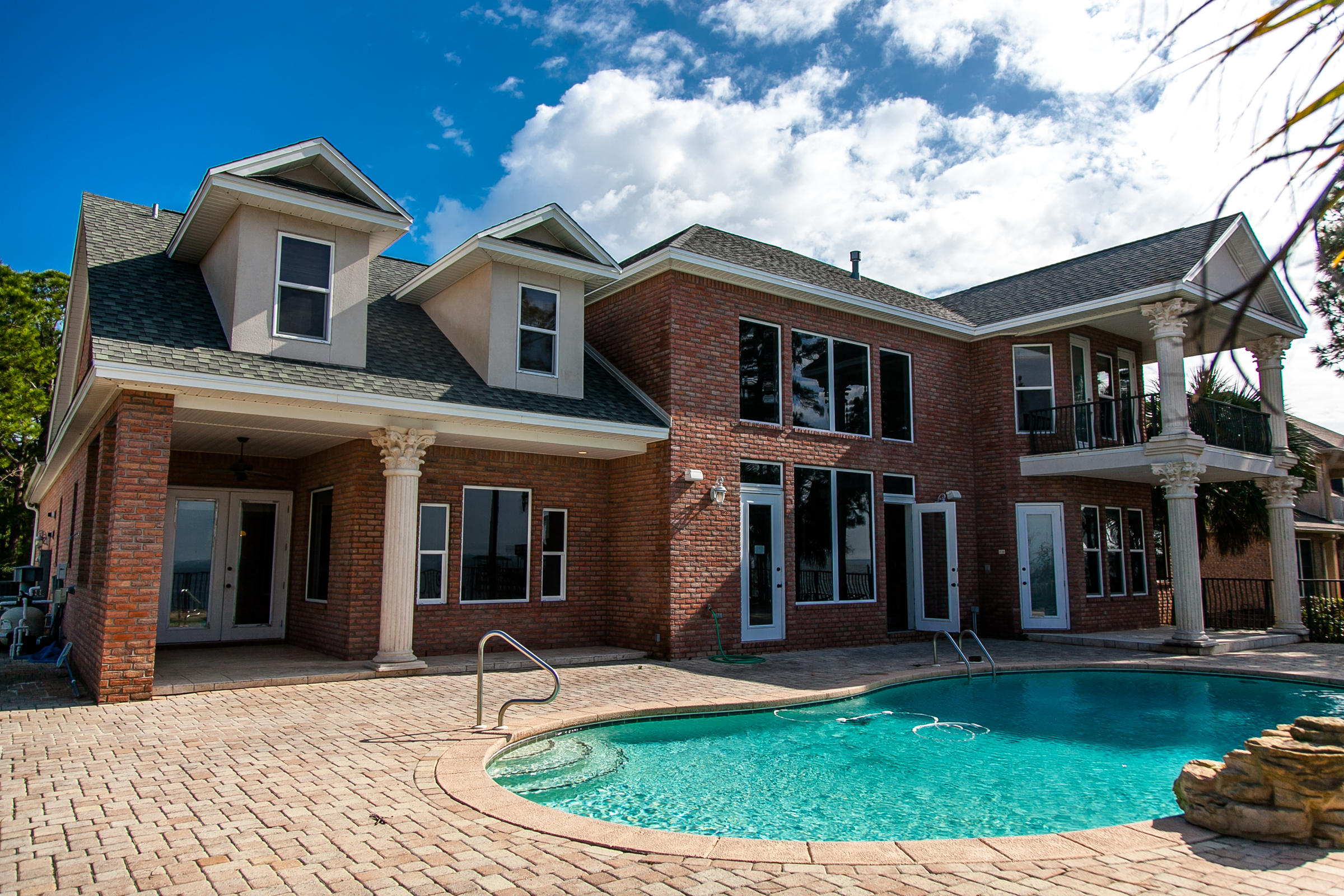 RAINTREE ESTATES - Residential