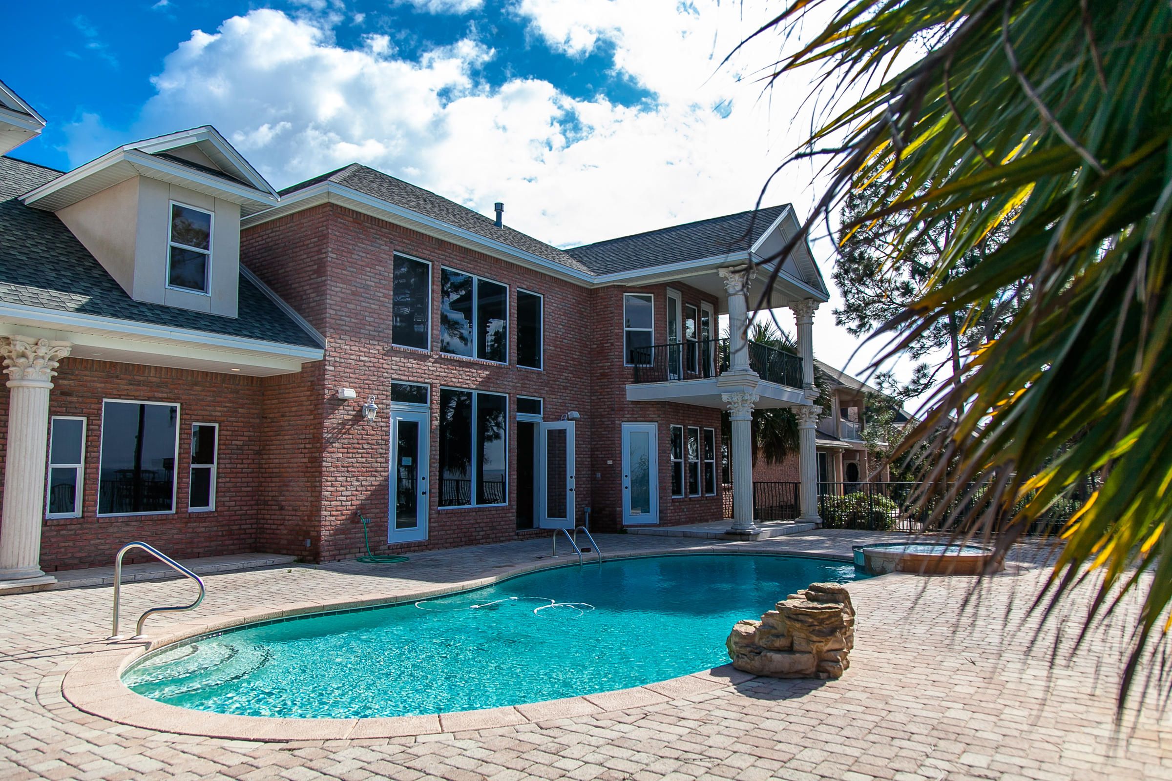 RAINTREE ESTATES - Residential