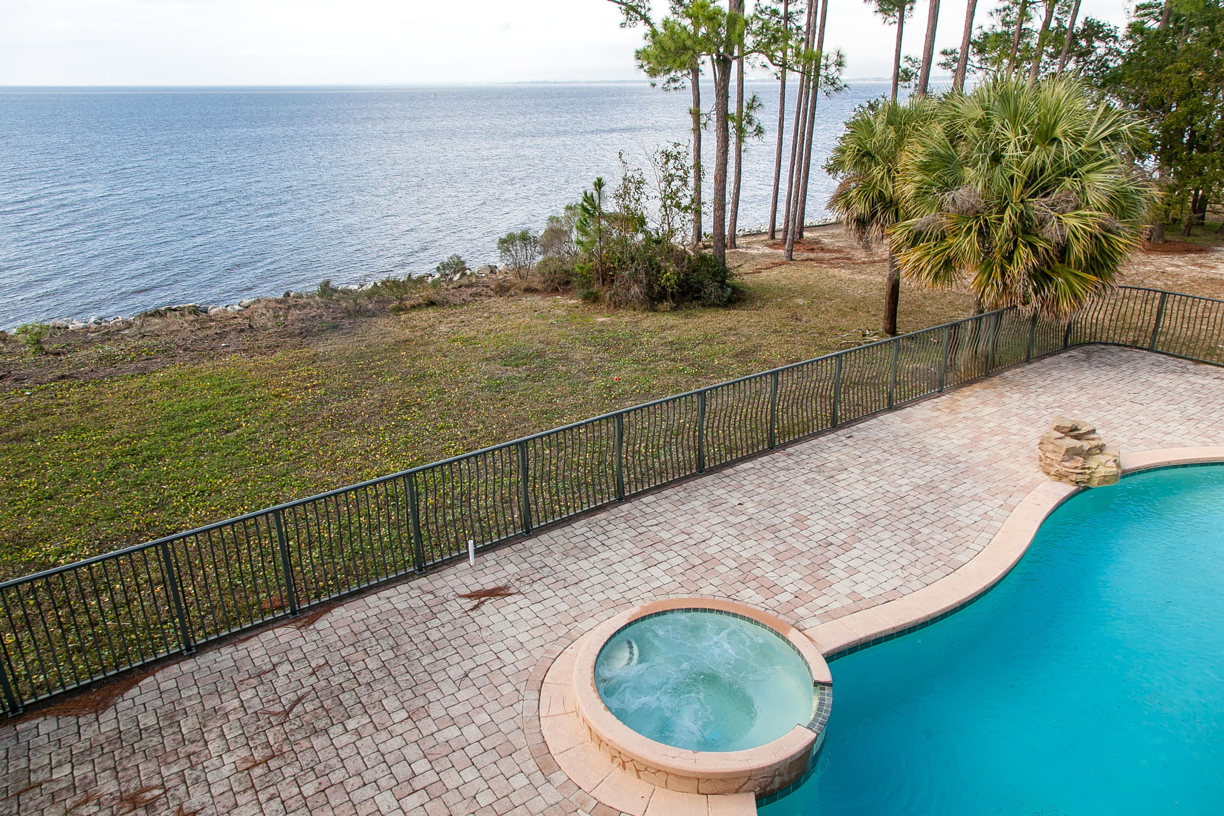 RAINTREE ESTATES - Residential