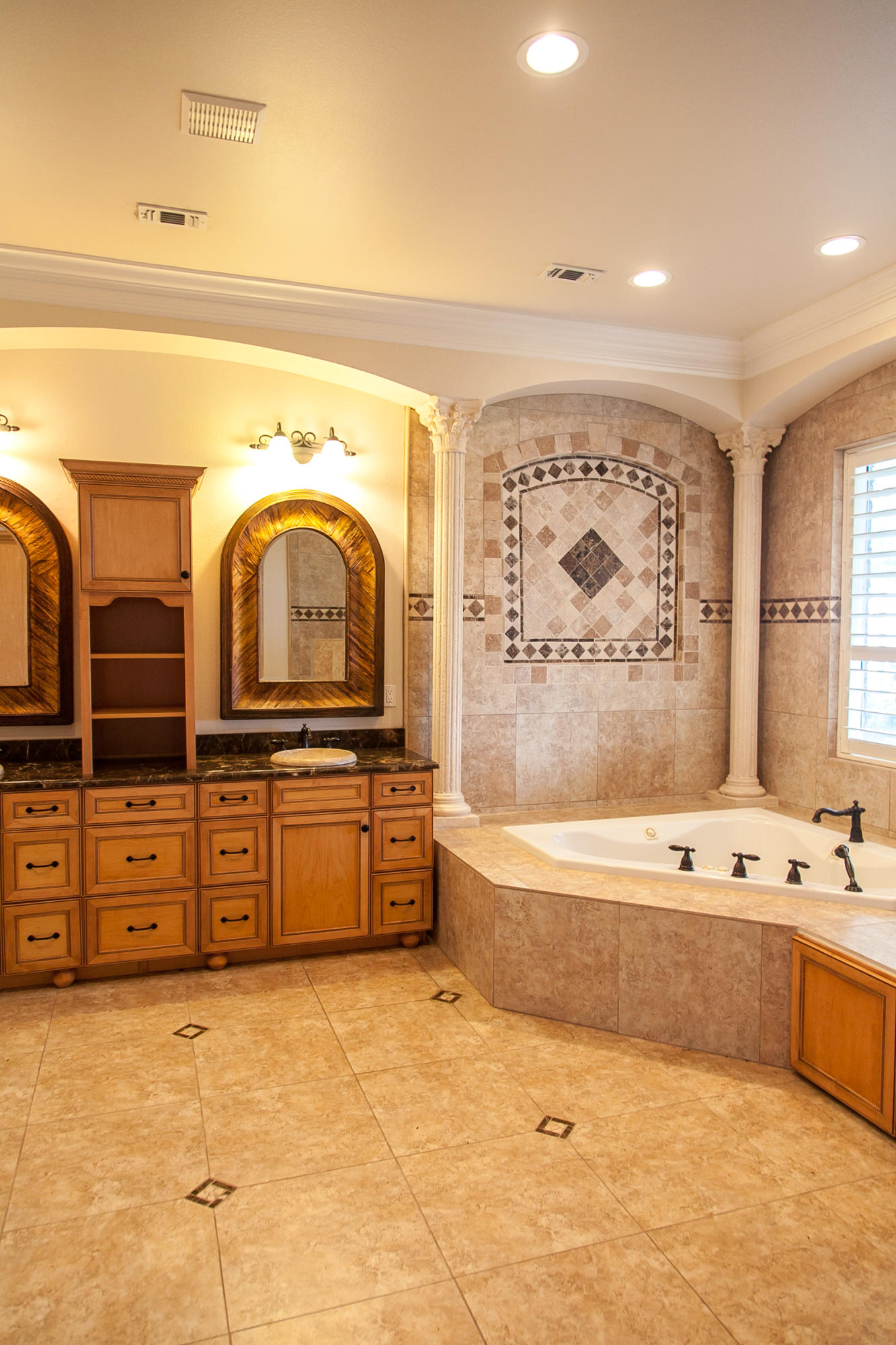 RAINTREE ESTATES - Residential