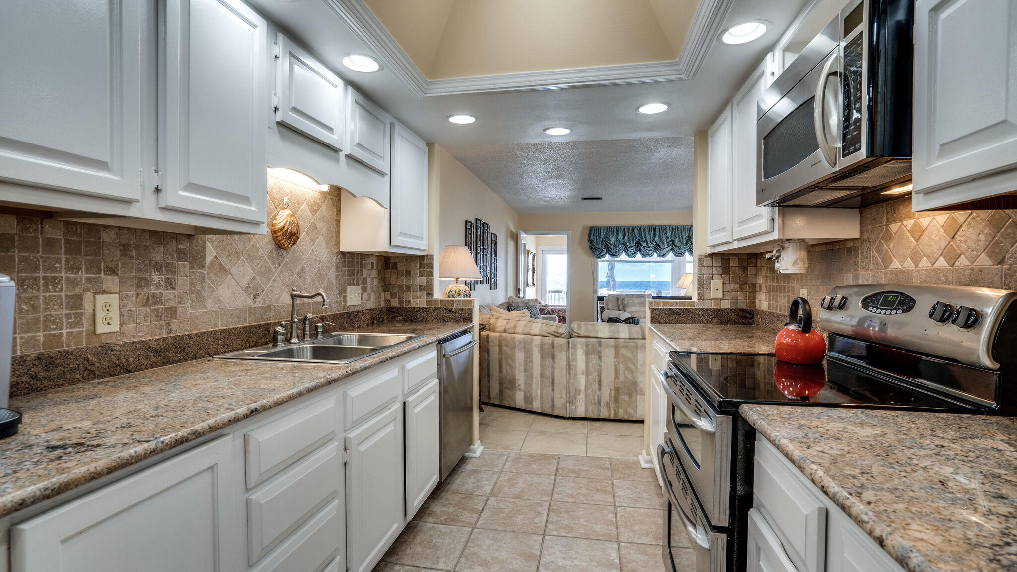 GREENREEF T/H PH II UNIT 20 - Residential