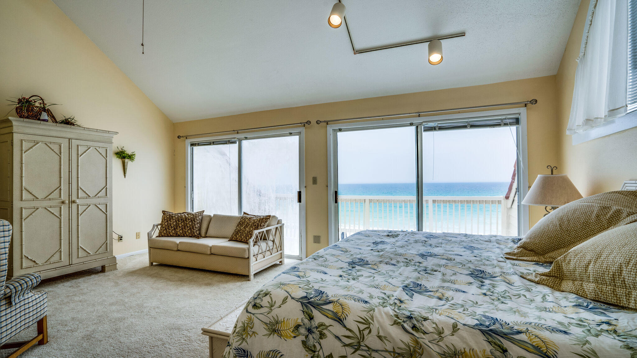 GREENREEF T/H PH II UNIT 20 - Residential