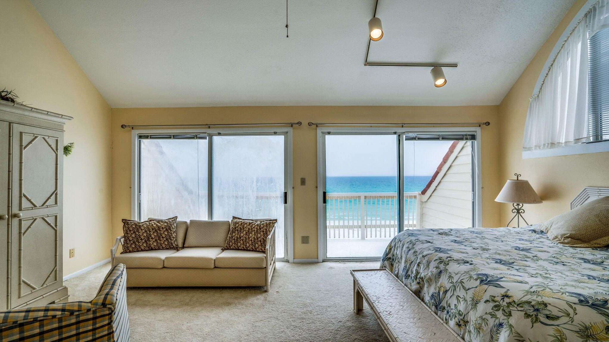 GREENREEF T/H PH II UNIT 20 - Residential