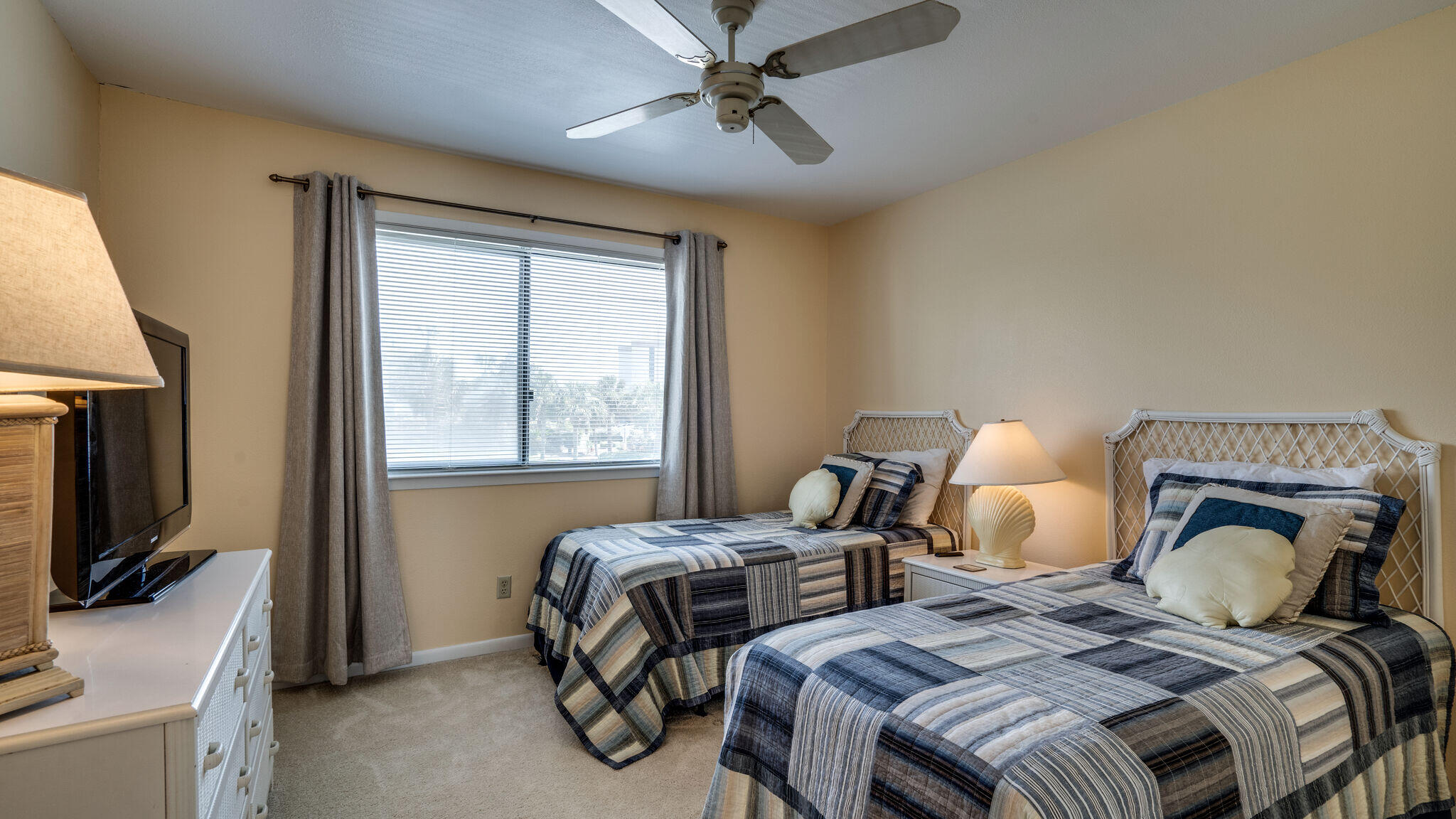 GREENREEF T/H PH II UNIT 20 - Residential