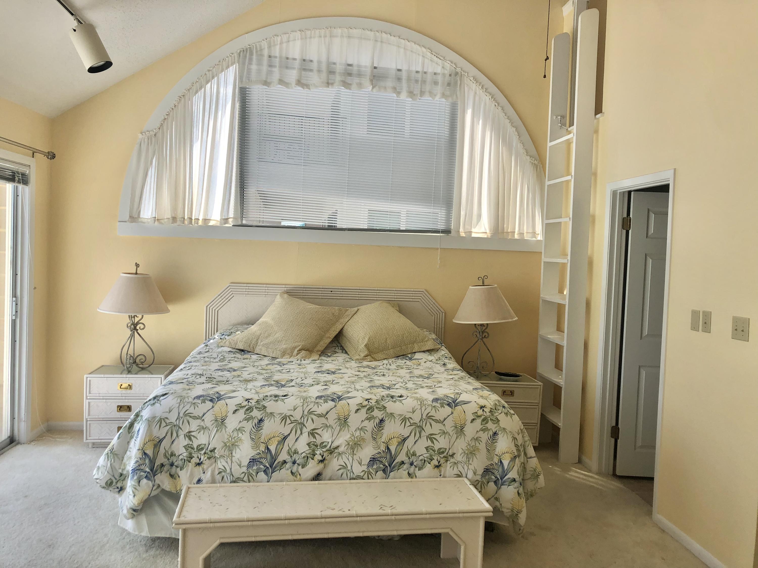 GREENREEF T/H PH II UNIT 20 - Residential