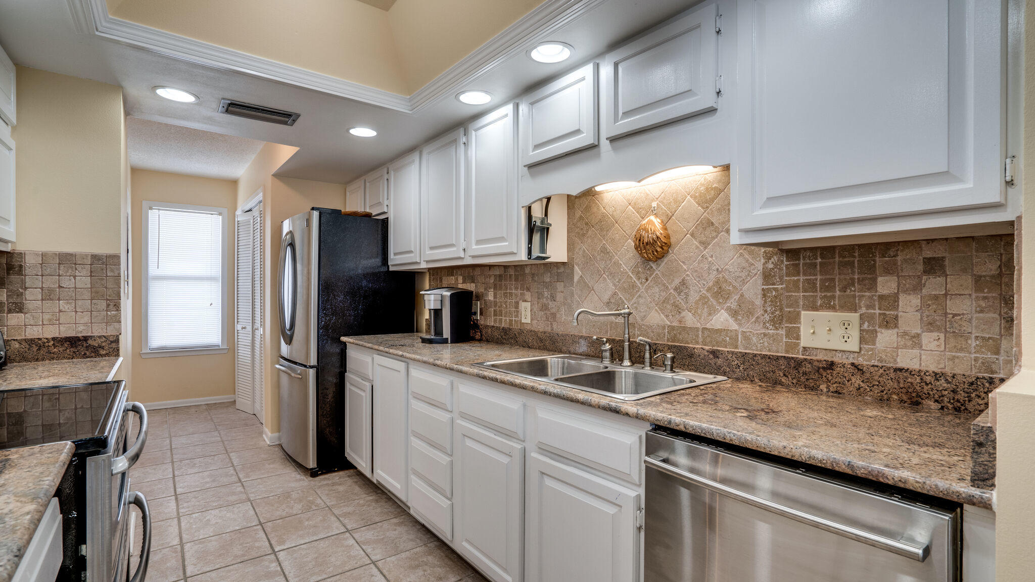 GREENREEF T/H PH II UNIT 20 - Residential