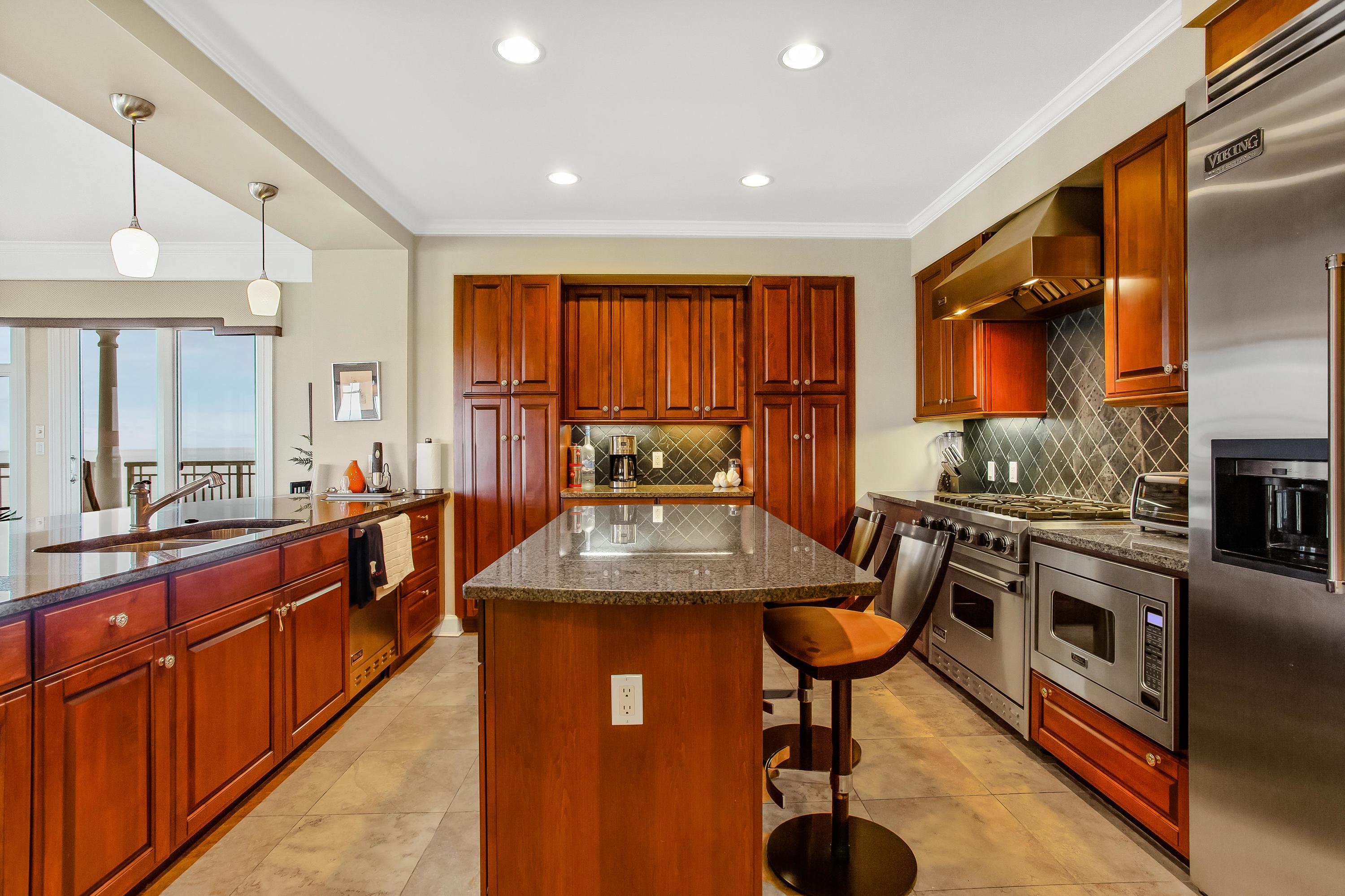 ONE WATER PLACE - Residential