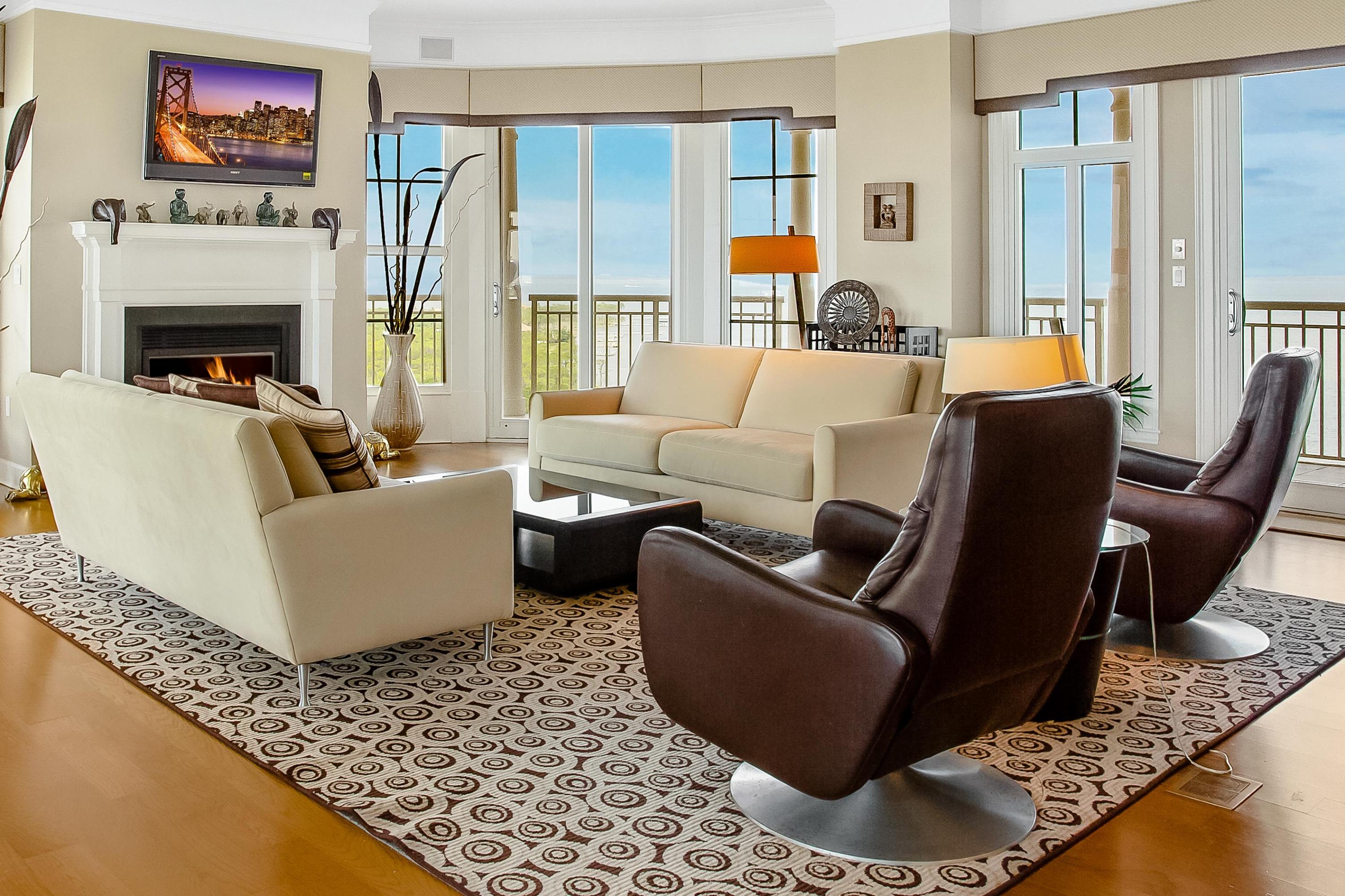 ONE WATER PLACE - Residential