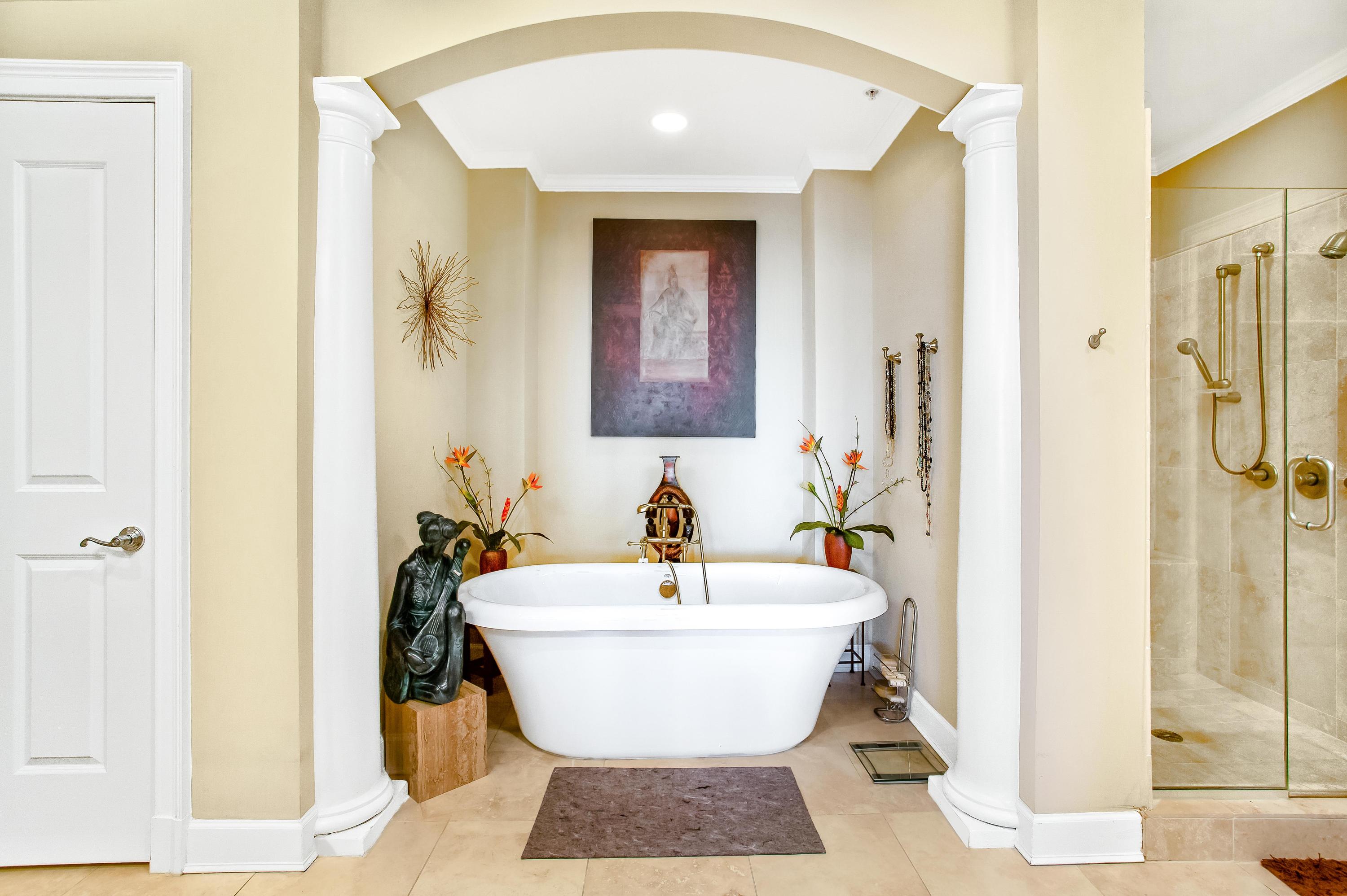 ONE WATER PLACE - Residential