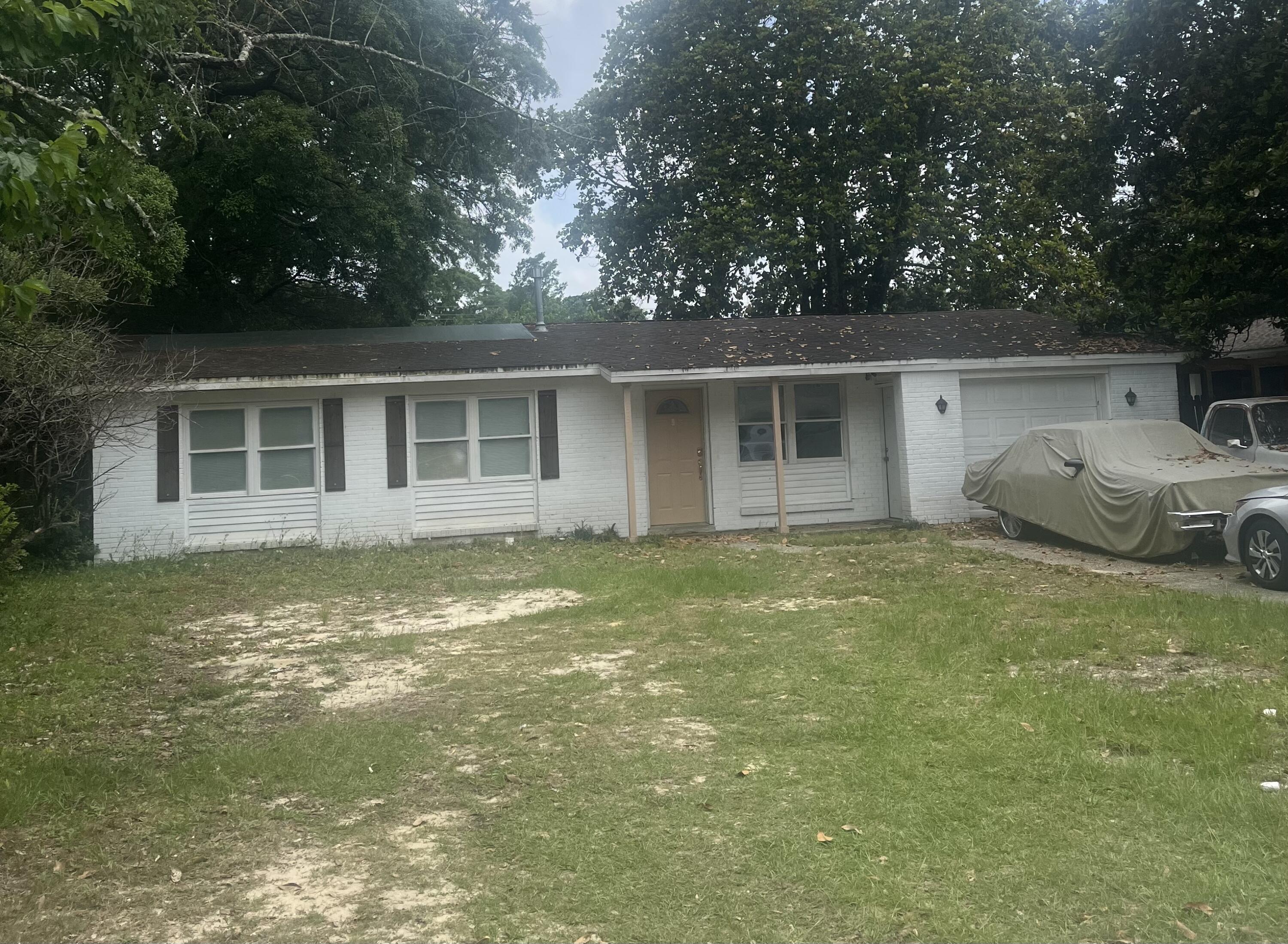 RACETRACK ROAD - Residential