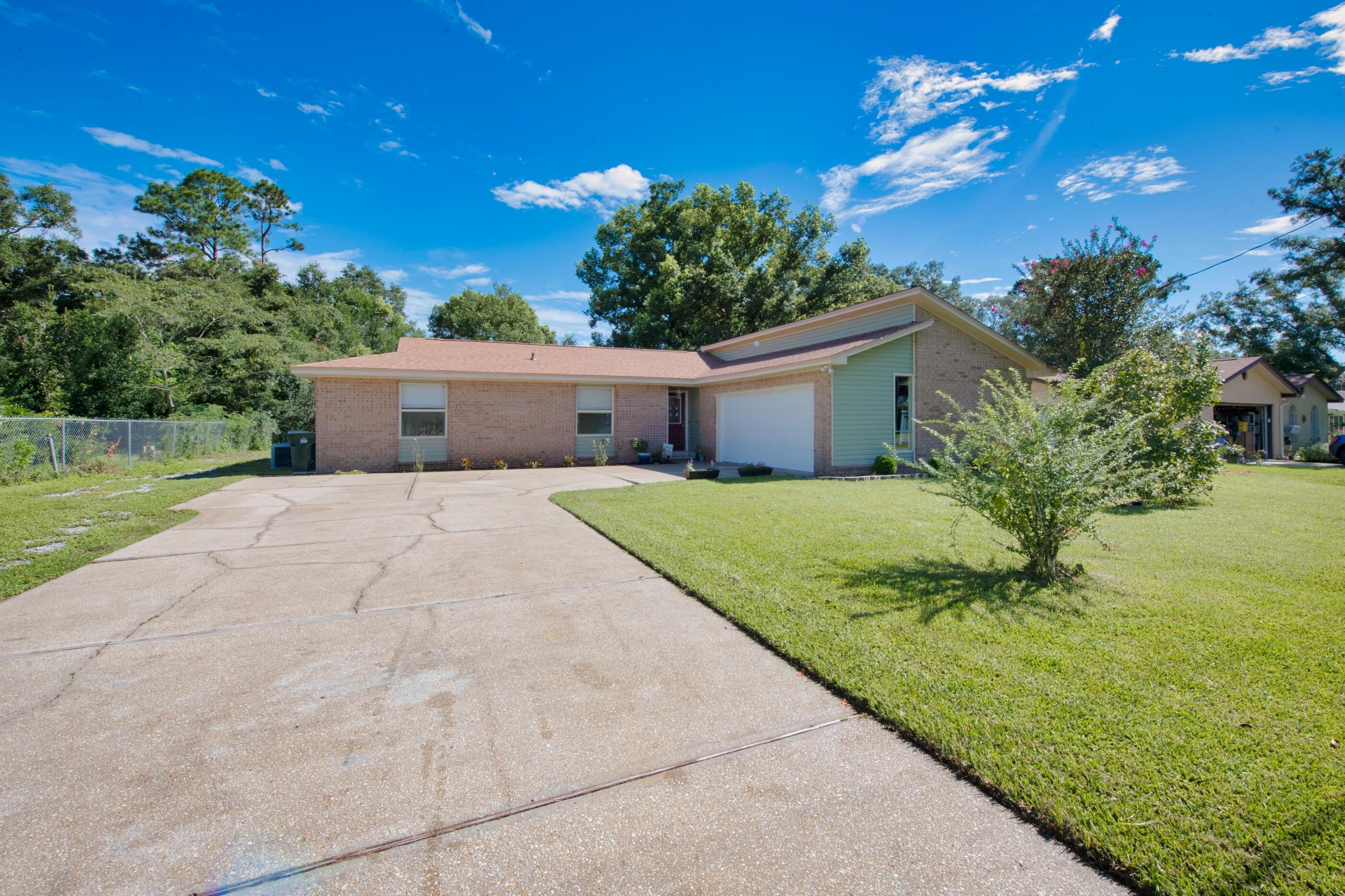 LAKE FRANCIS HOMES - Residential