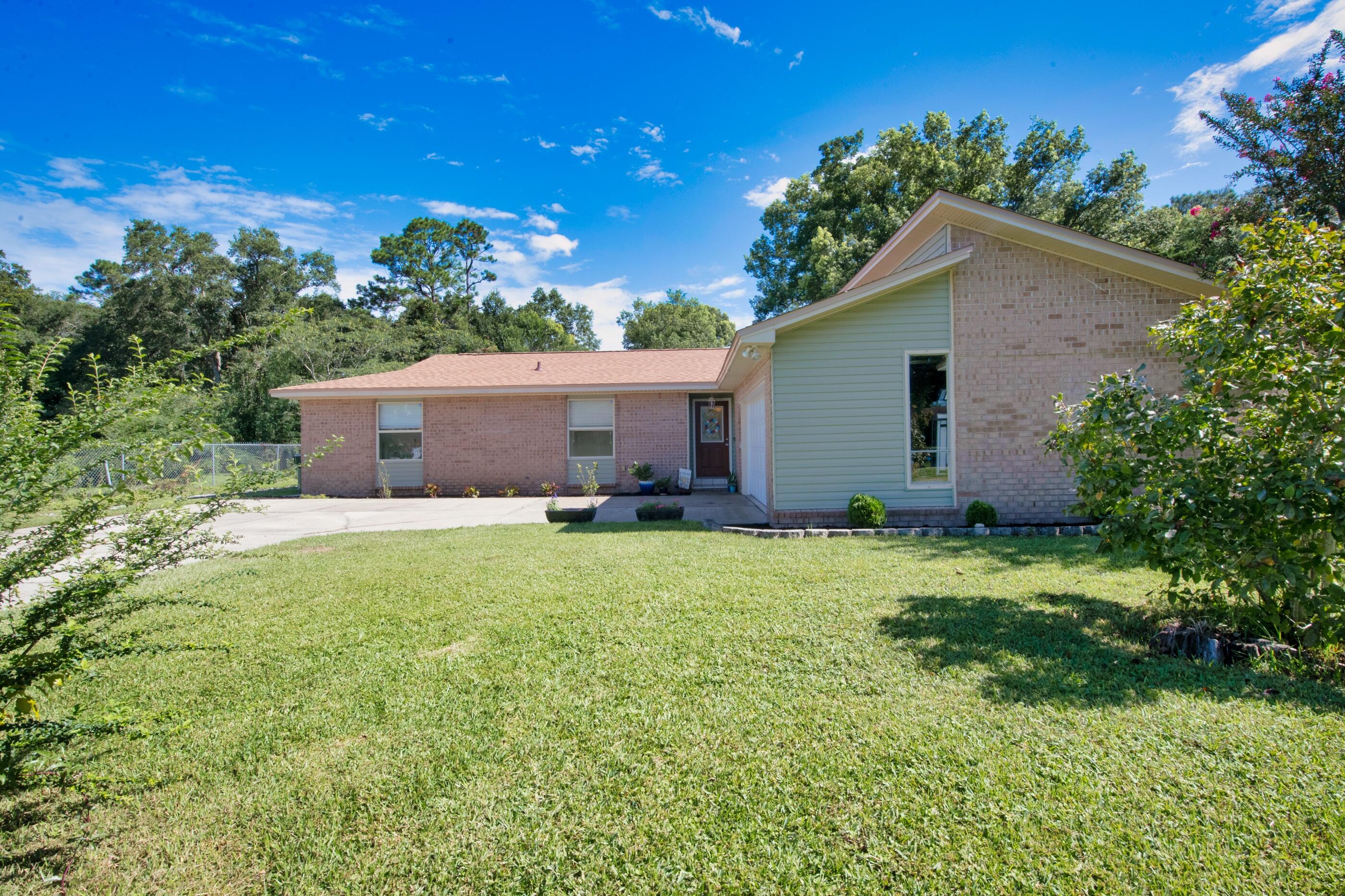 LAKE FRANCIS HOMES - Residential