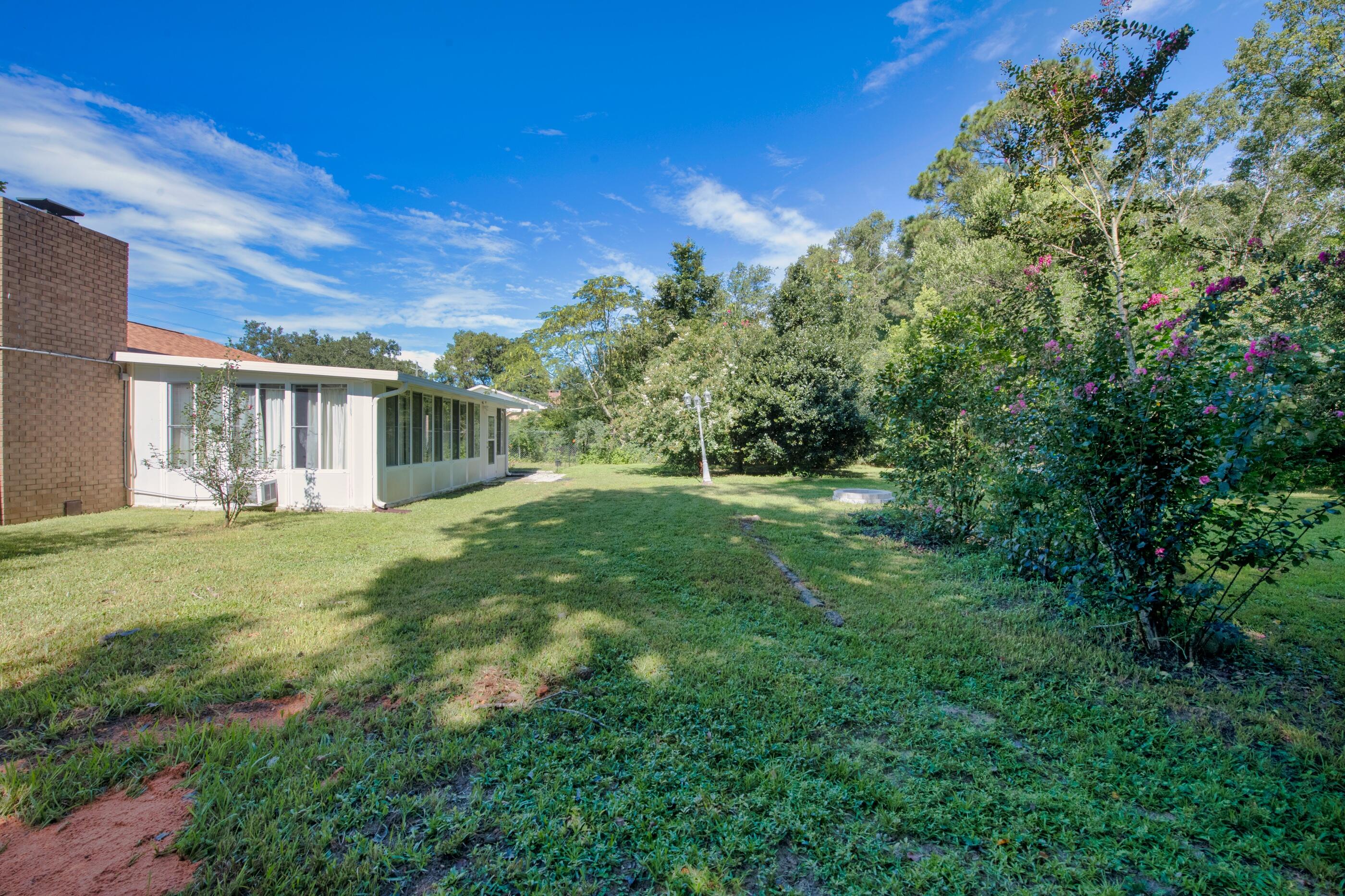 LAKE FRANCIS HOMES - Residential