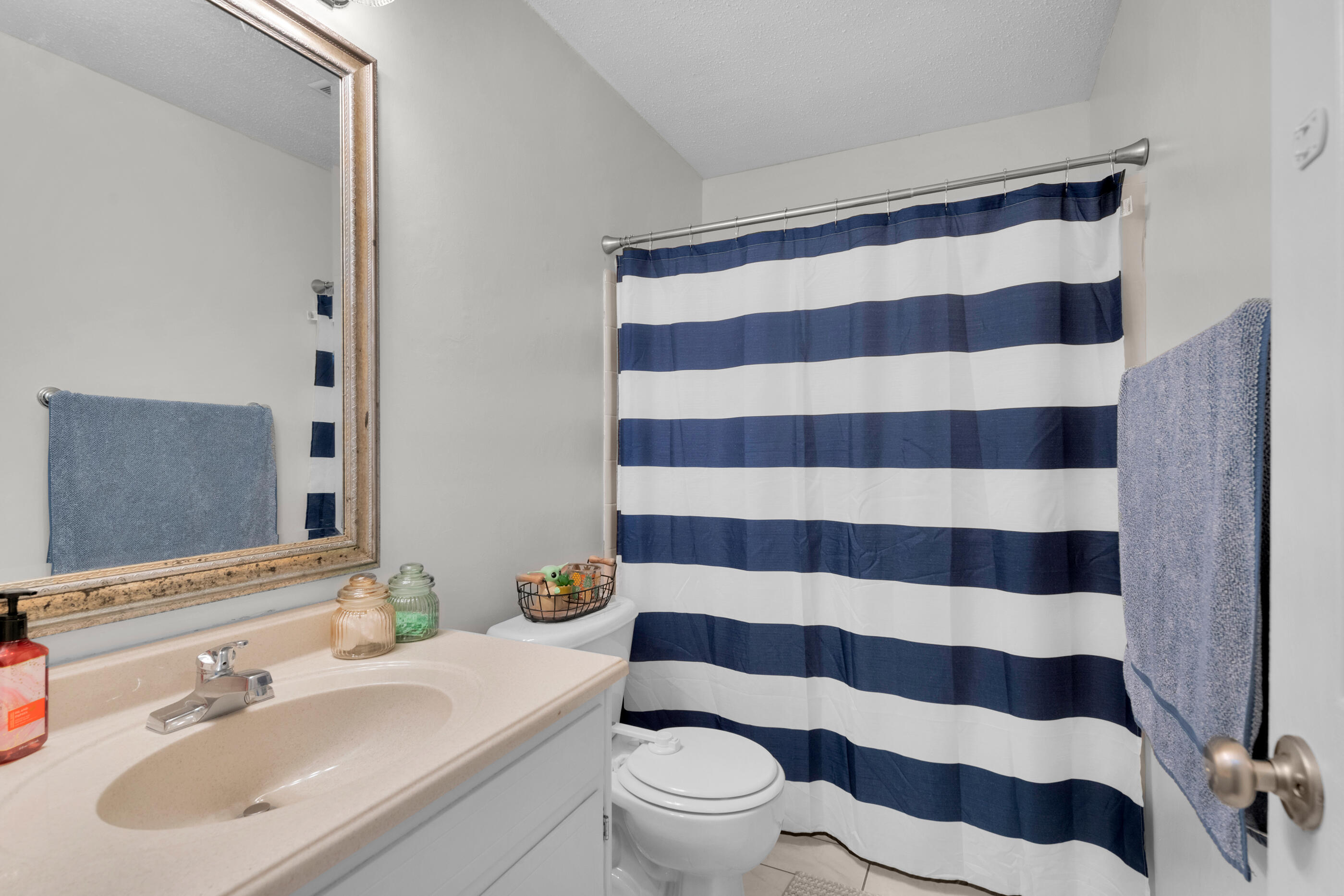 LAKE FRANCIS HOMES - Residential