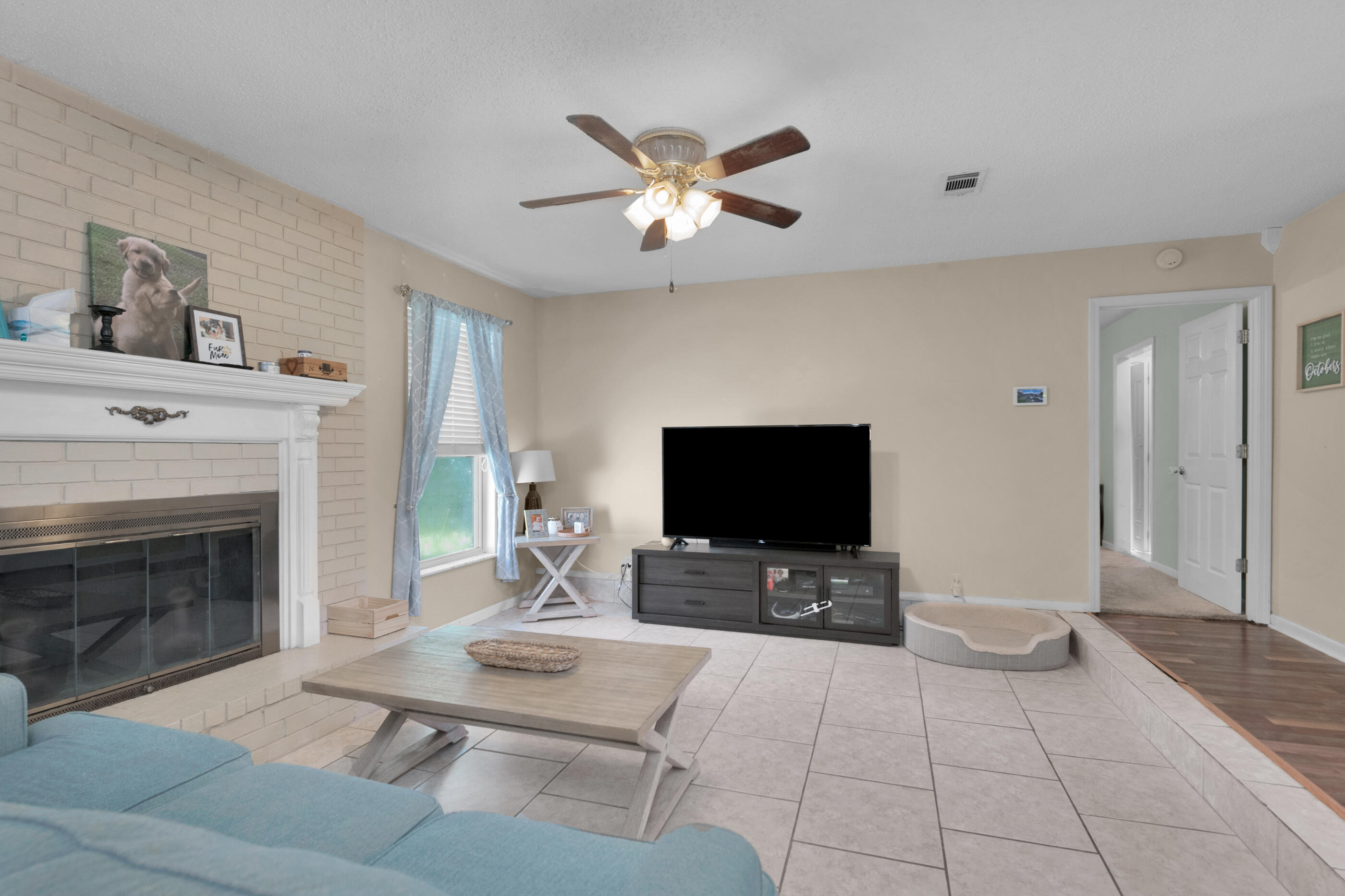 LAKE FRANCIS HOMES - Residential