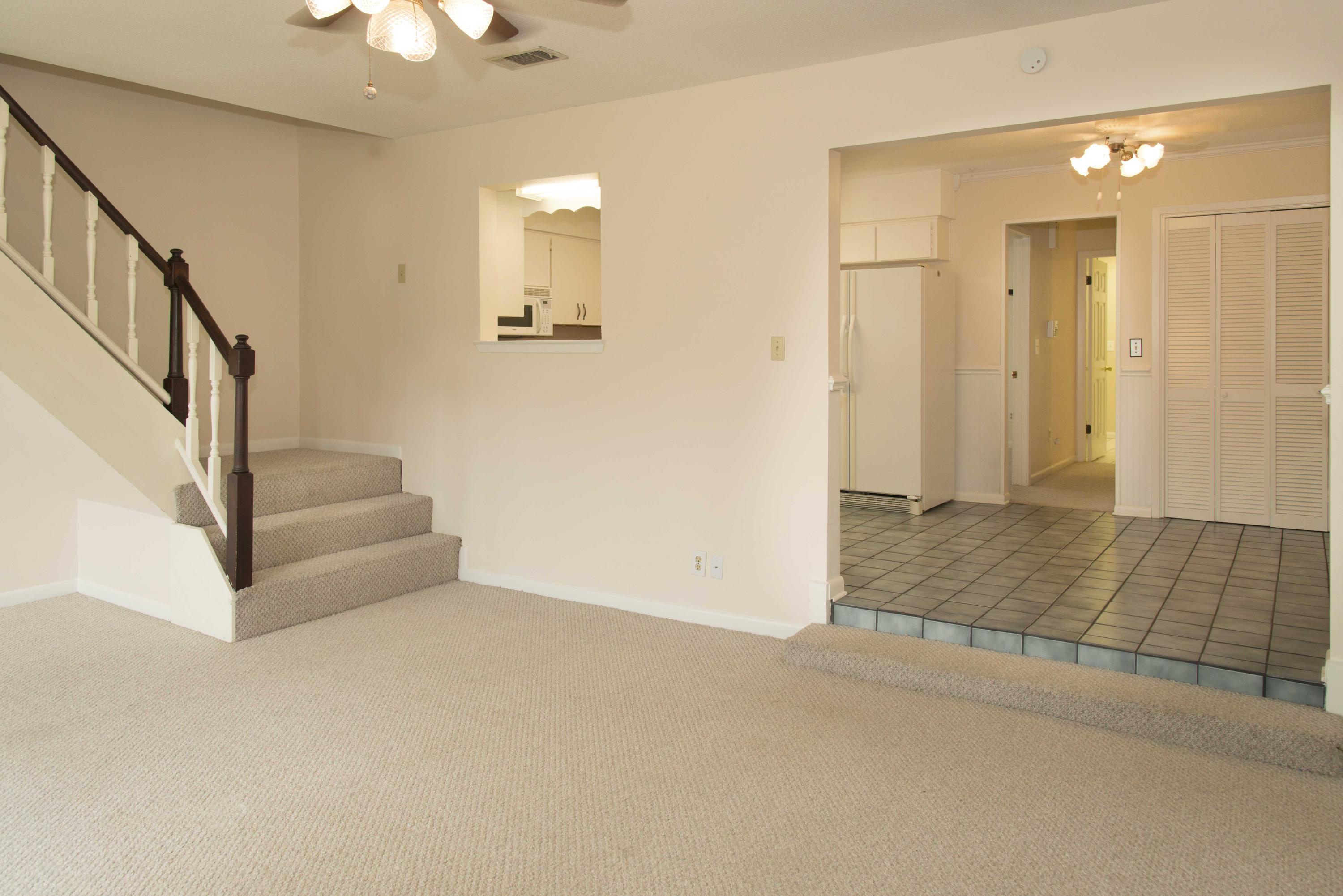 Mary Esther Manor - Residential