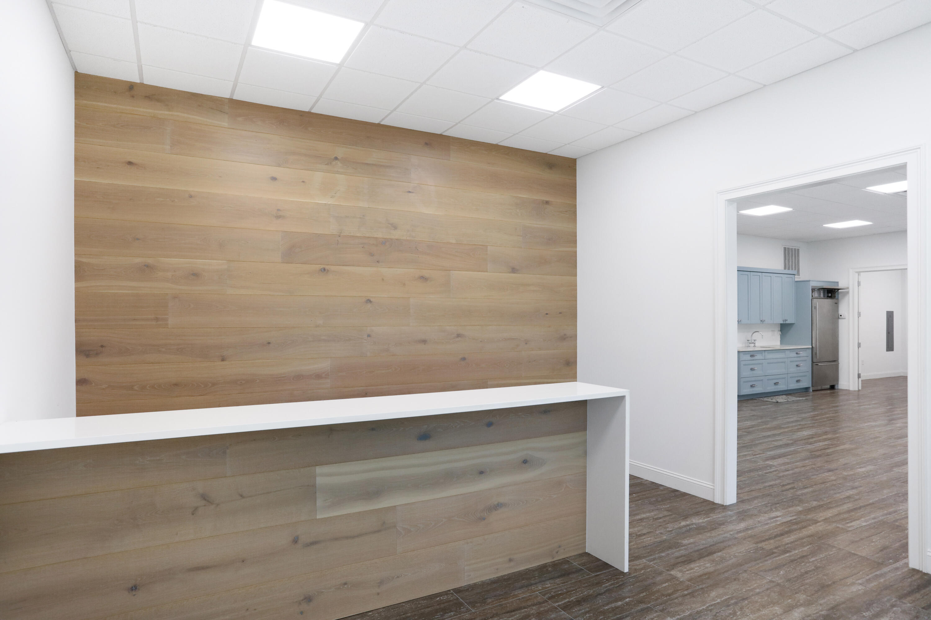 220 Business Centre Drive