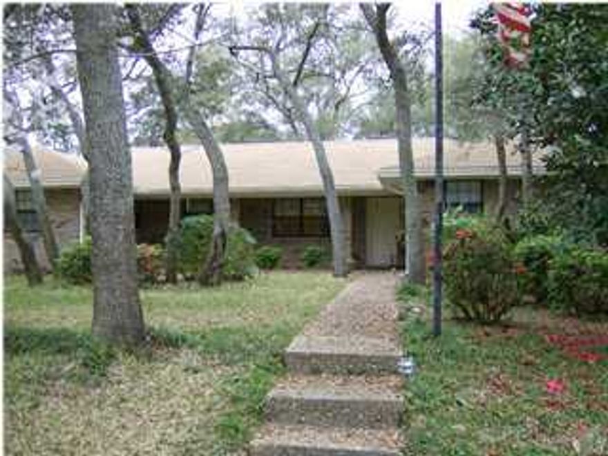 Great home in desirable Kenwood area. Convenient location to both Eglin & Hurlbert Field. This 4/2 is full of updates including kitchen appliances, counter tops & master suite. Multiple living areas offers room for everyone. Fenced backyard will be a hit for both kids & pets. Owner will consider dogs with a $300 non-refundable pet fee and $300 refundable pet deposit. Sorry NO cats. Any dog must be spayed/neutered and housebroken. Sorry NO smoking. Any person 18 years or older must complete separate applications & pay a separate application fee. Available Sept 27 for $1650/month.