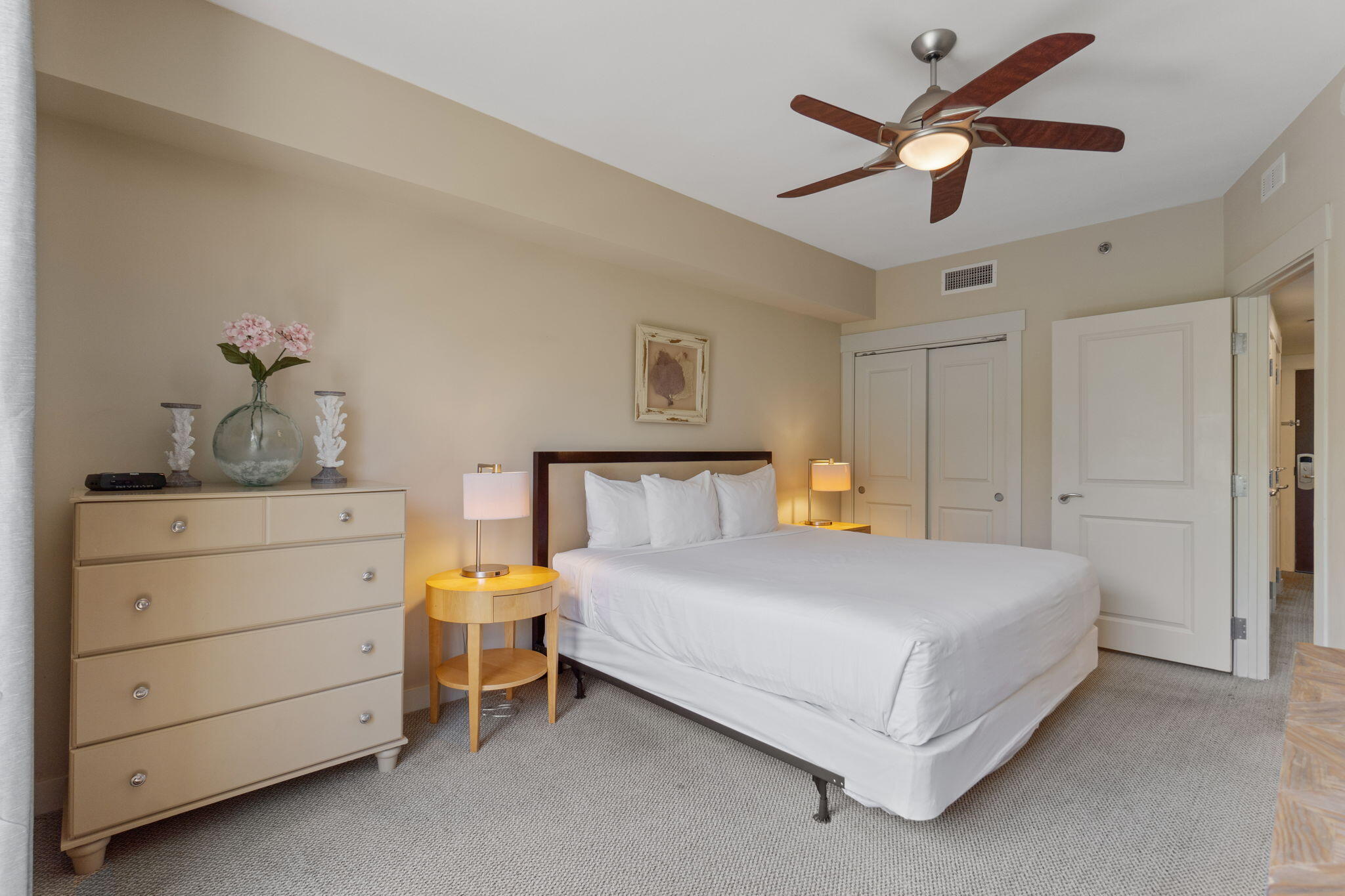 BAHIA CONDO - Residential