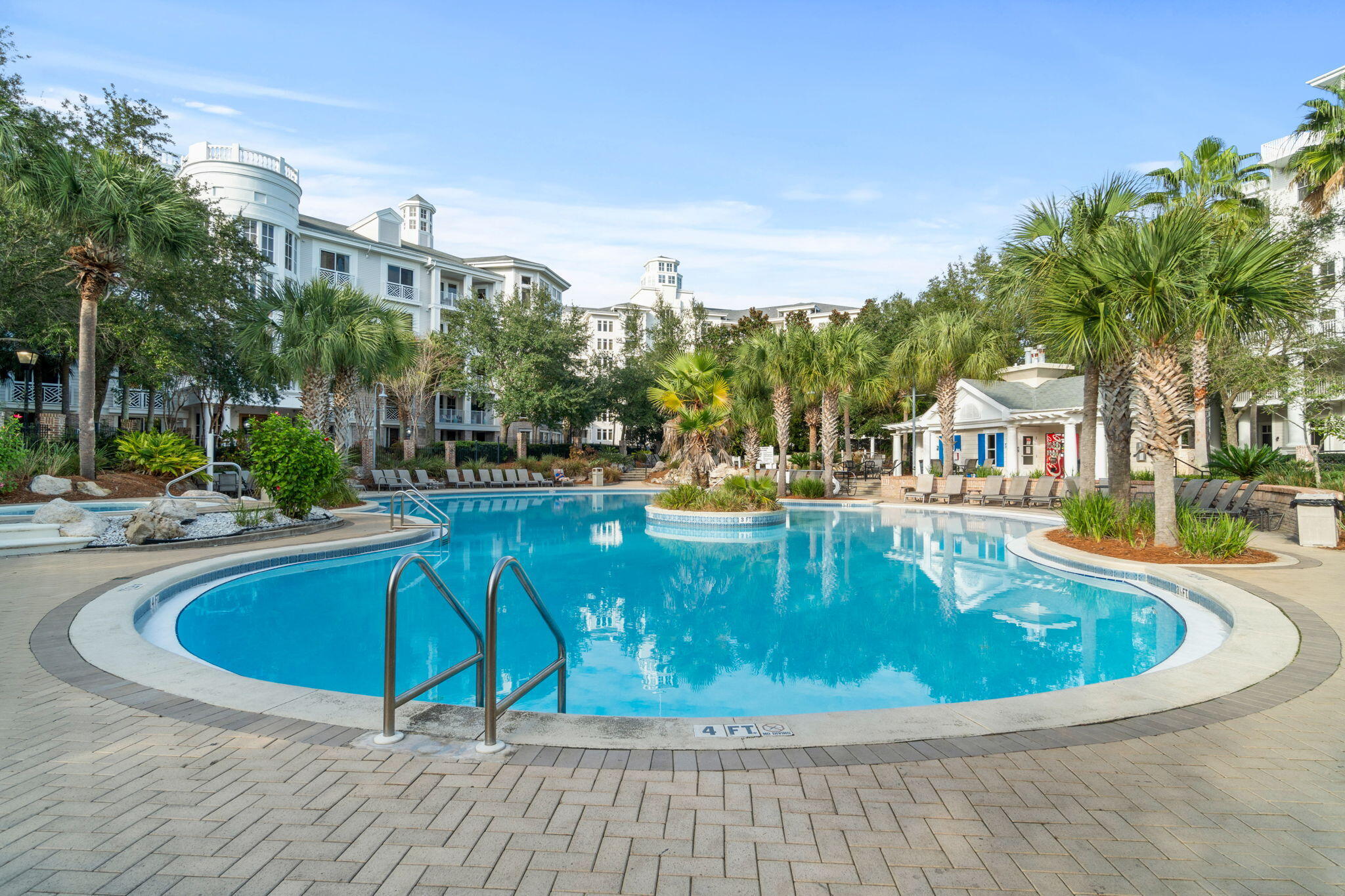 BAHIA CONDO - Residential