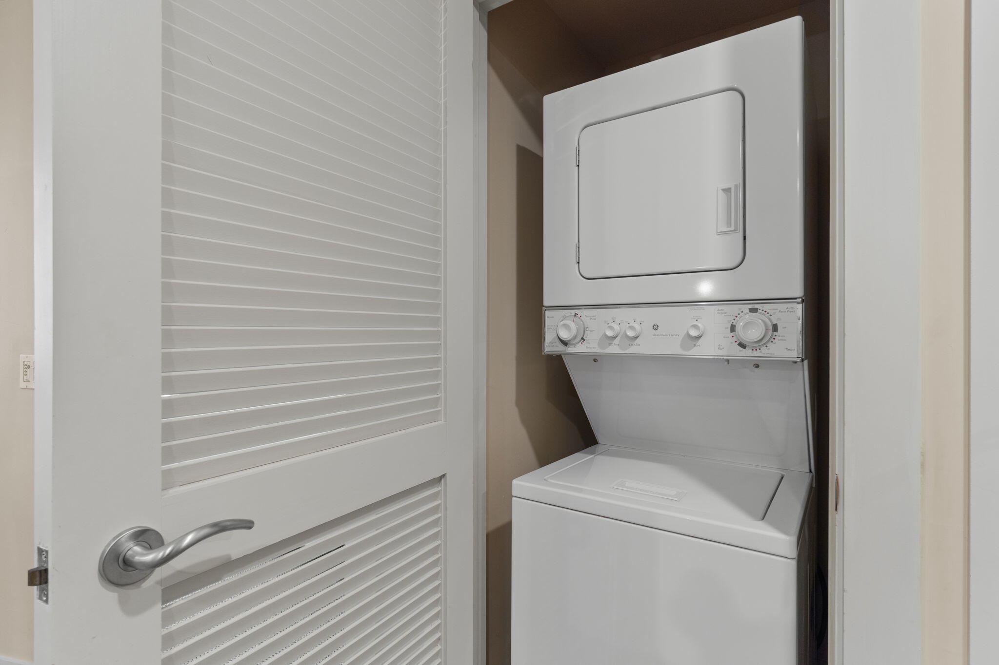 BAHIA CONDO - Residential