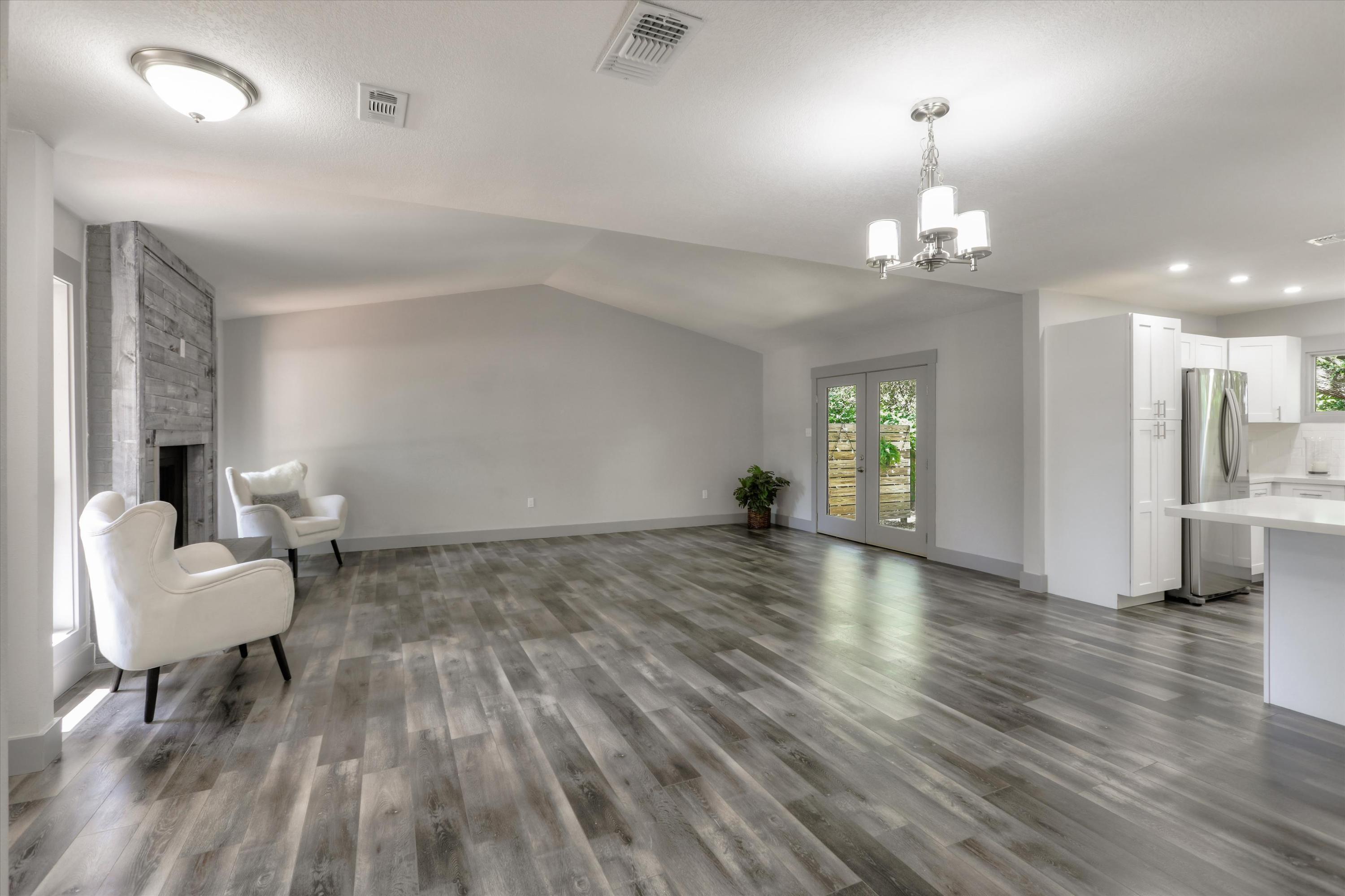 CARIBBEAN EAST UNIT 3 LOT 13 BLK I & 40 FT STRIP N OF PROP ASOR 1998-398 - Residential