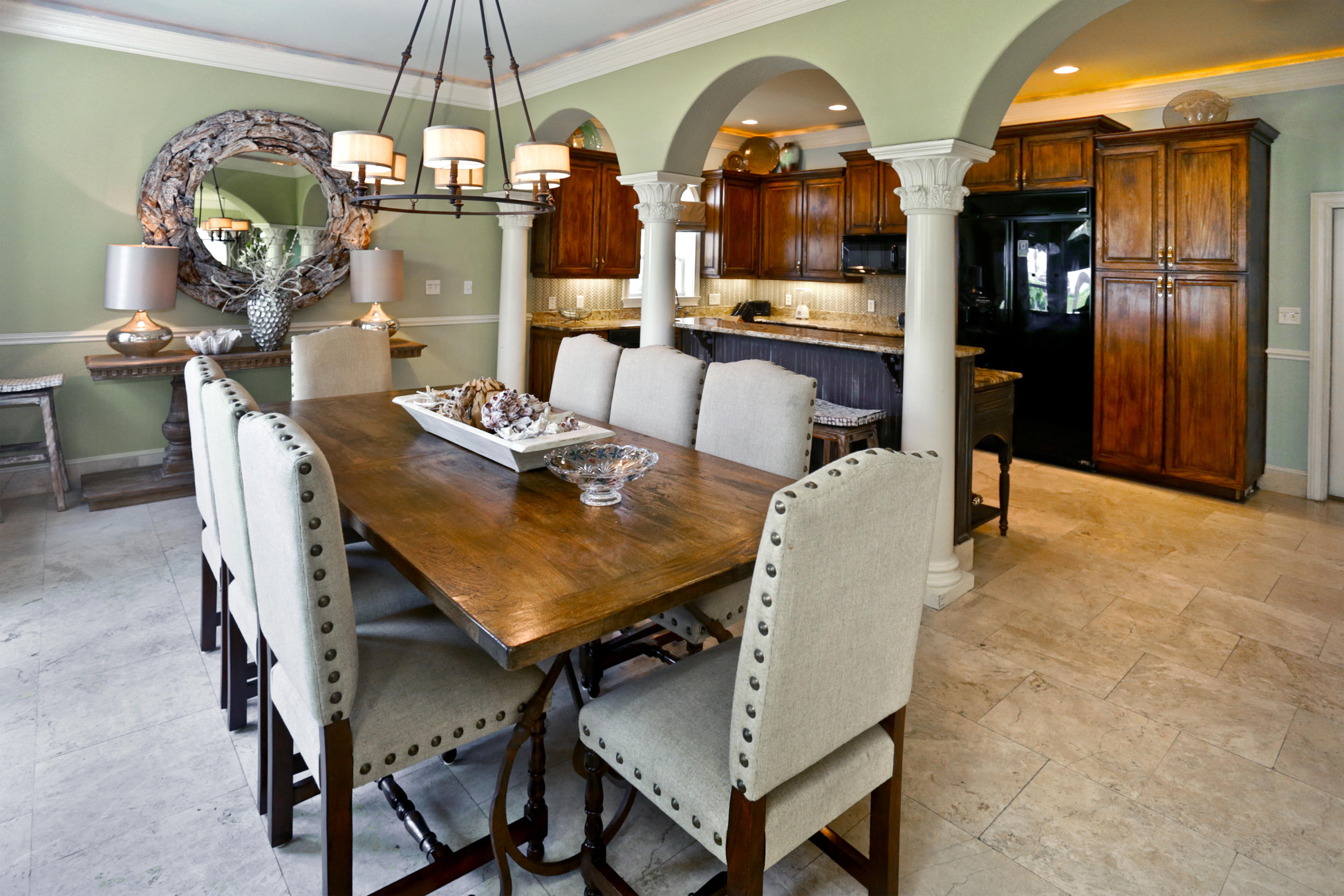 CRYSTAL SHORES - Residential