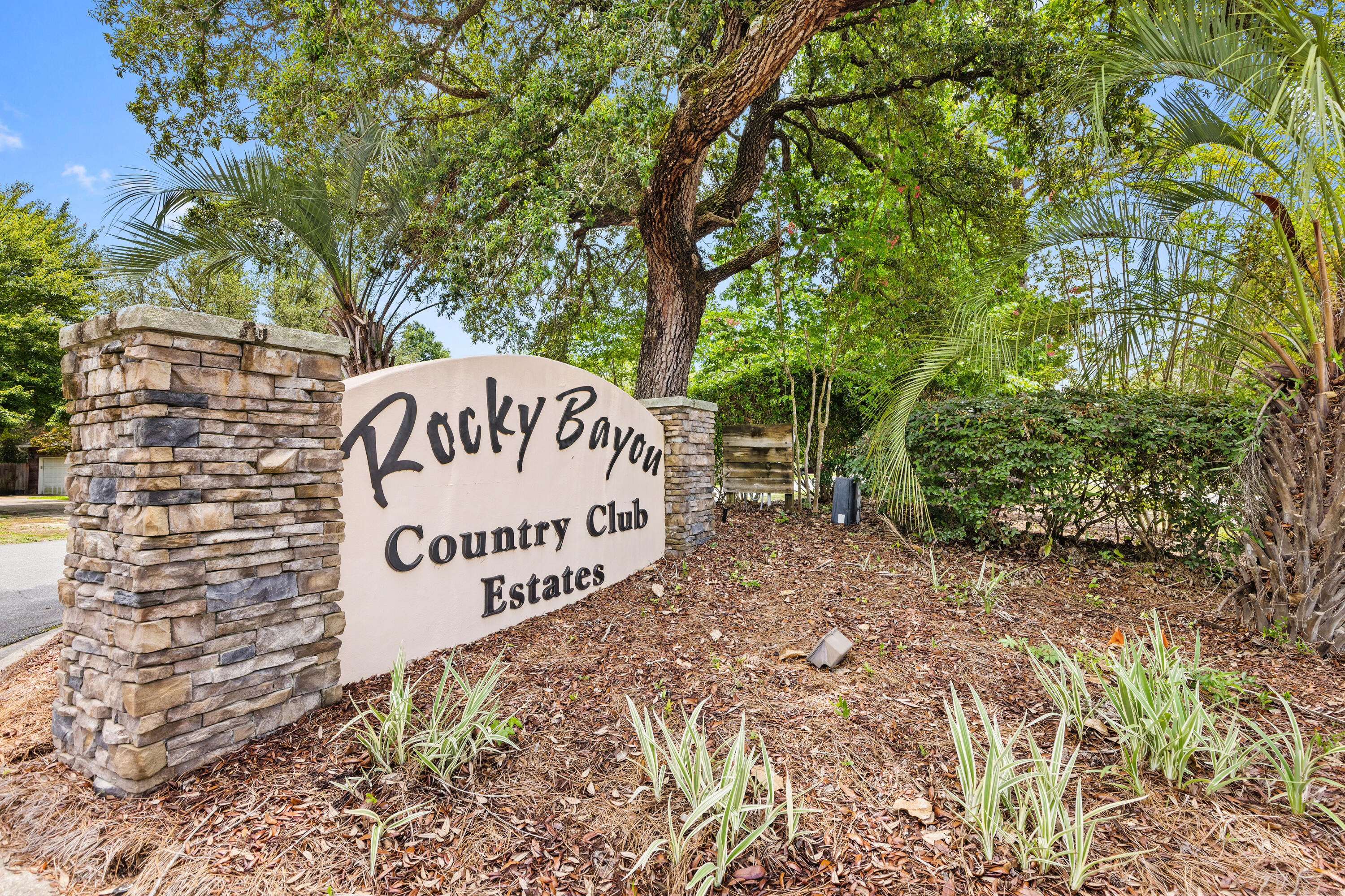 ROCKY BAYOU COUNTRY CLUB ESTATES 10 - Residential